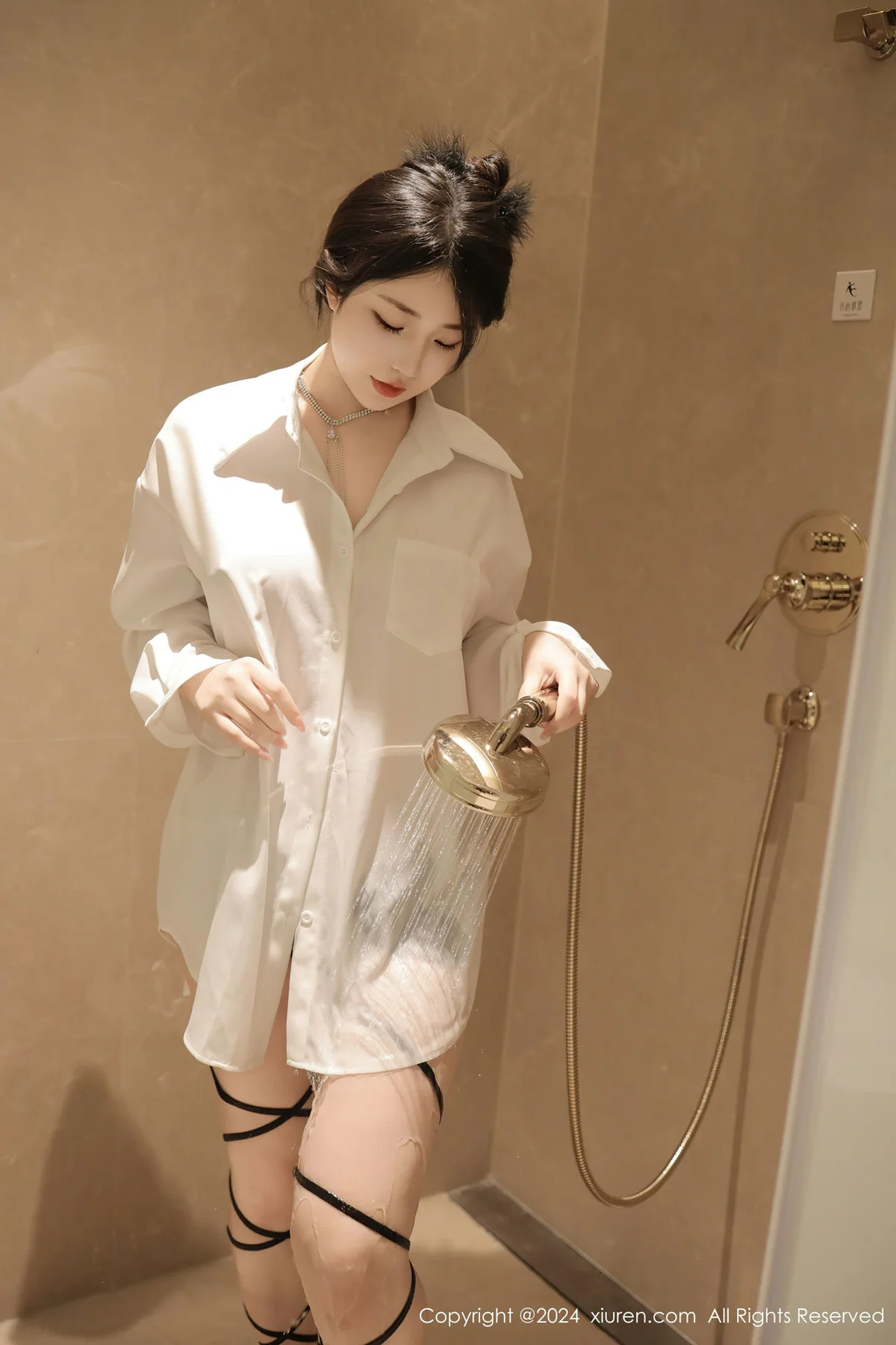 XiuRen 秀人 No.8400 陈小花 白色轻透上衣性感写真11 - 9