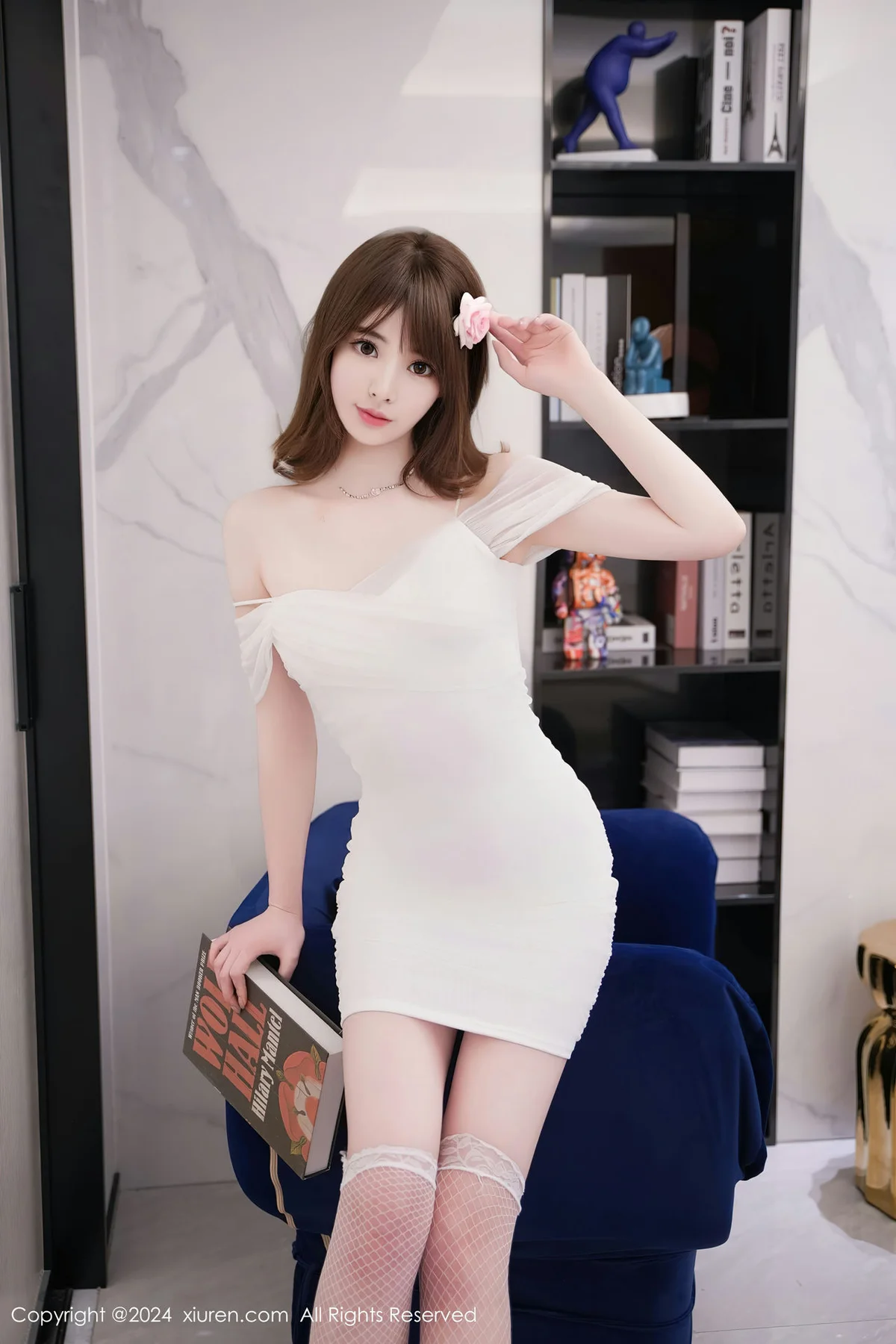 XiuRen 秀人 No.8407 梦灵儿Mini 白色露肩连衣短裙性感写真3 - 3