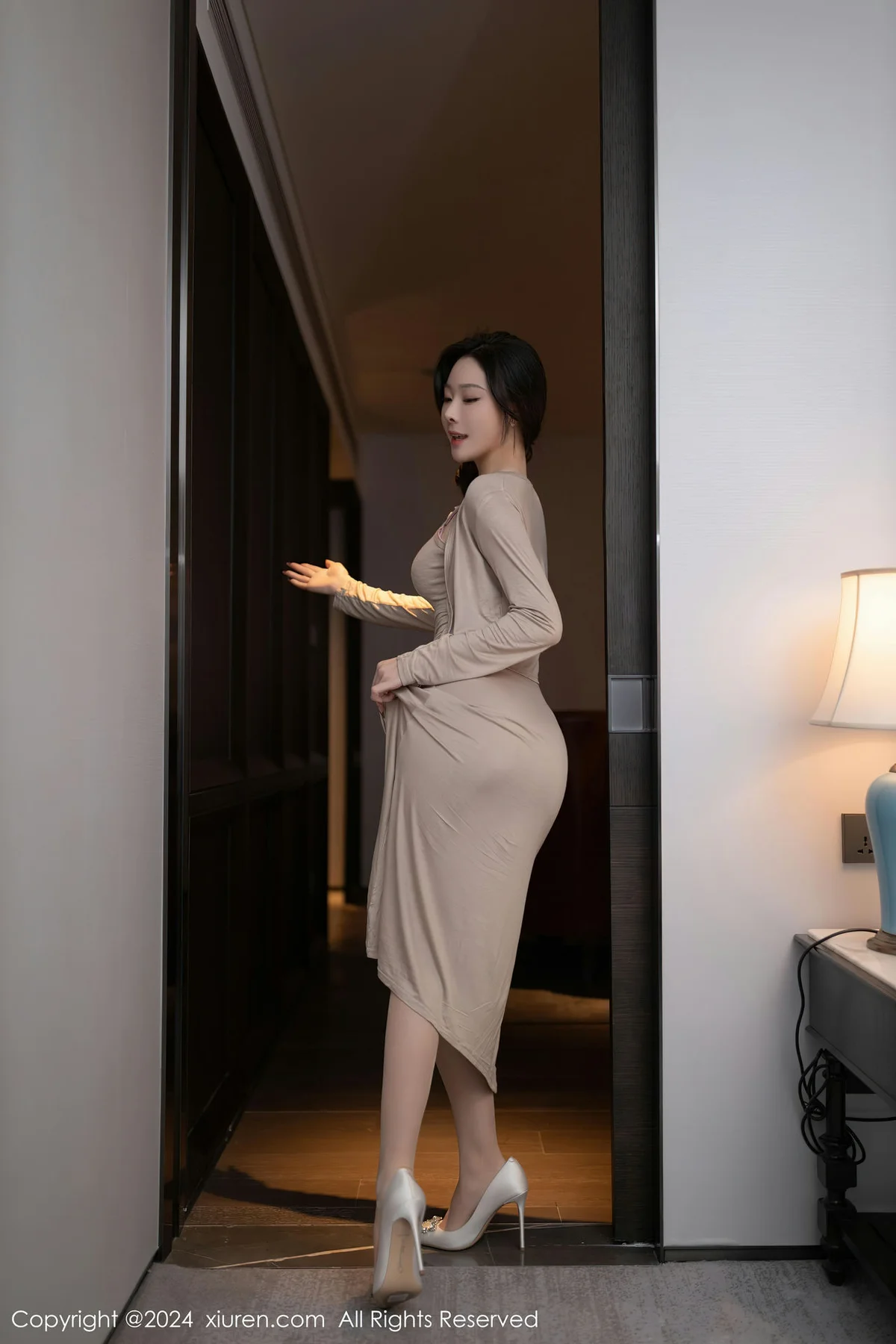 XiuRen 秀人 No.8417 小逗逗 轻透连衣裙性感写真22 - 4