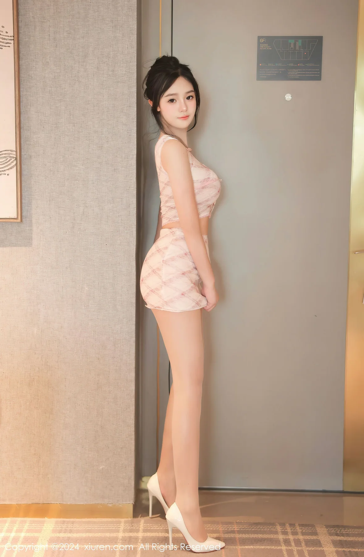 XiuRen 秀人 No.8419 金小依 淡粉丝服饰性感写真 - 3