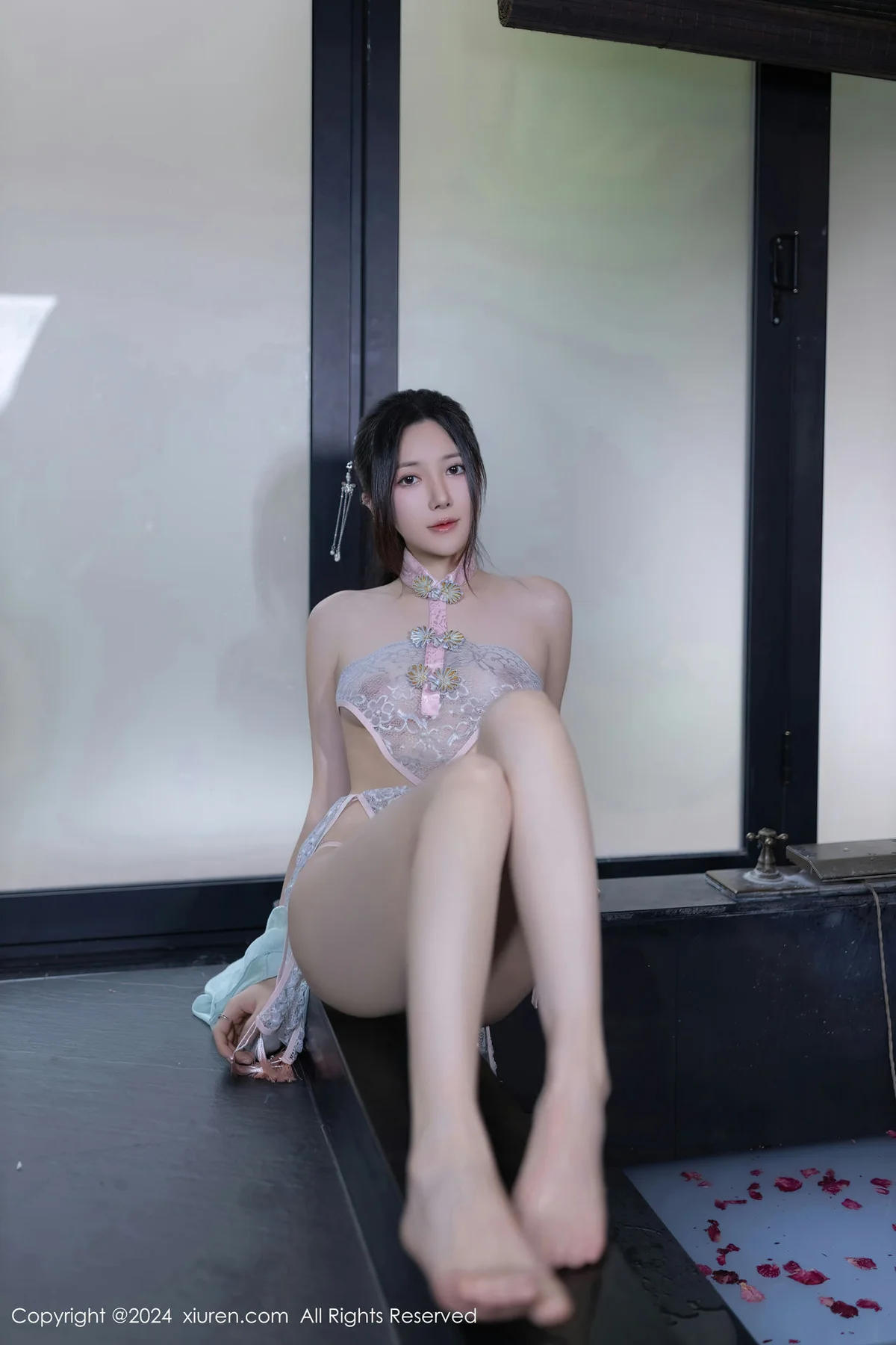 XiuRen 秀人 No.8428 鱼子酱Fish 花瓣浴场景拍摄性感写真111 - 5