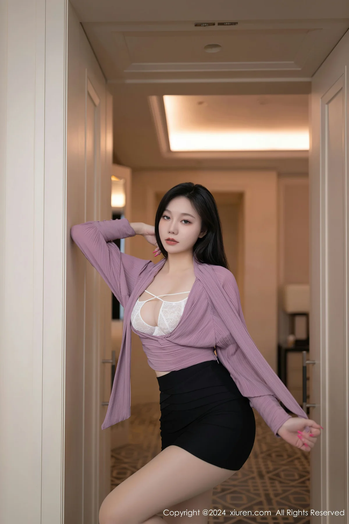 XiuRen 秀人 No.8438 安然anran 原色丝袜性感写真1 - 4