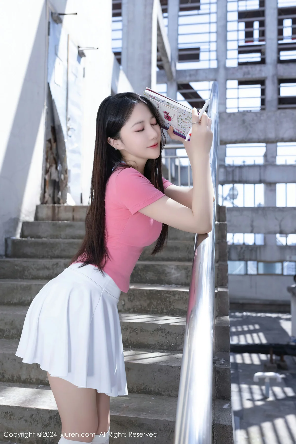 XiuRen 秀人 No.8457 鱼子酱Fish 天台少女性感写真1 - 10