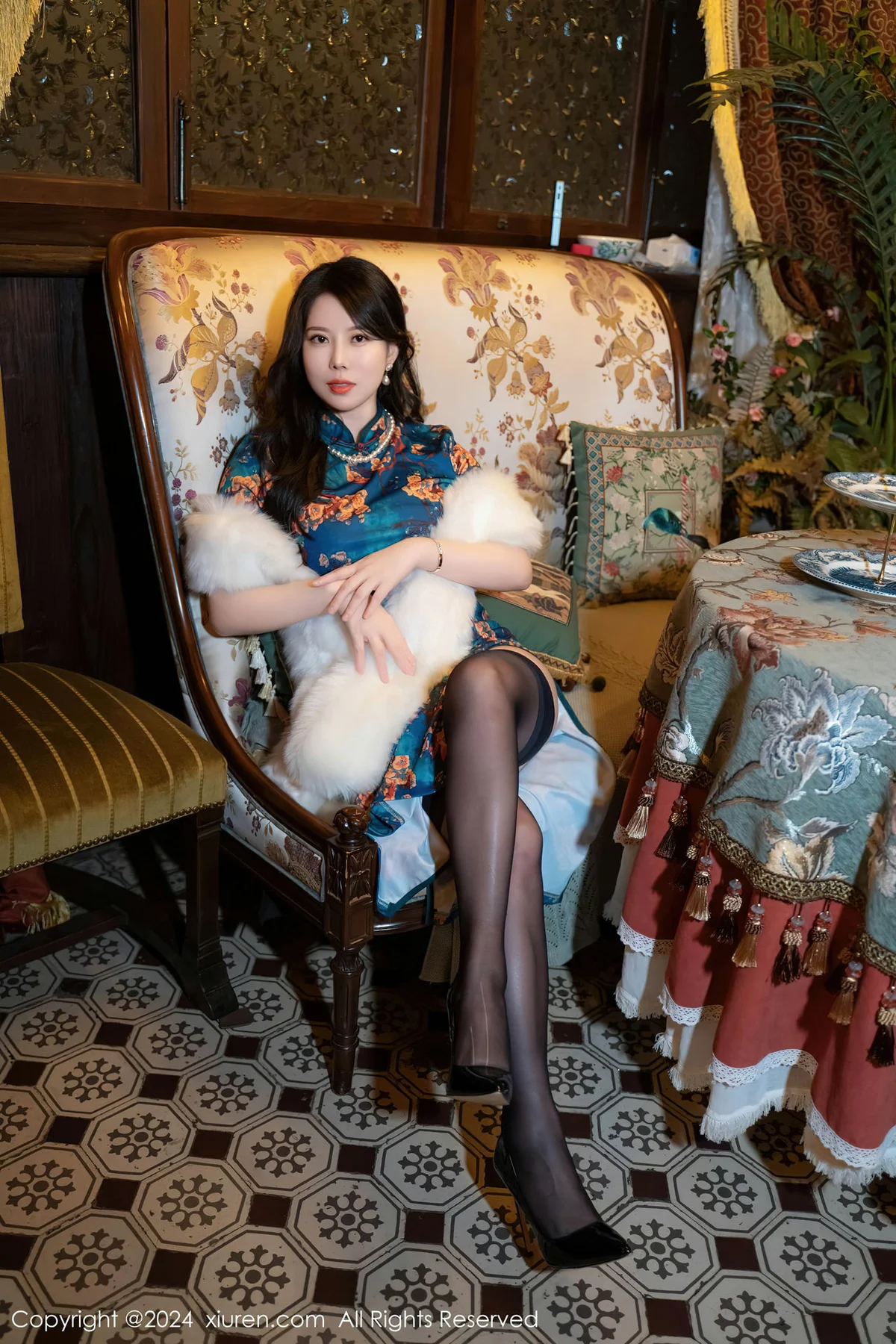 XiuRen 秀人 No.8476 白茹雪 白色轻透上衣深色旗袍 - 6