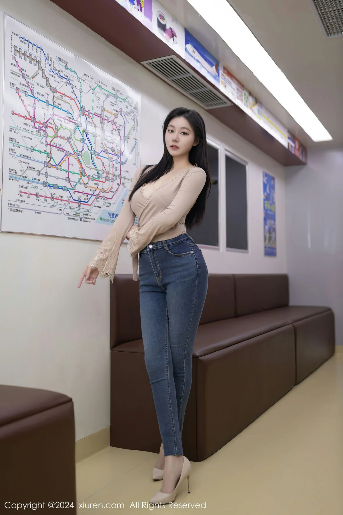 XiuRen 秀人 No.8498 安然anran 地铁写真性感写真1 - 7