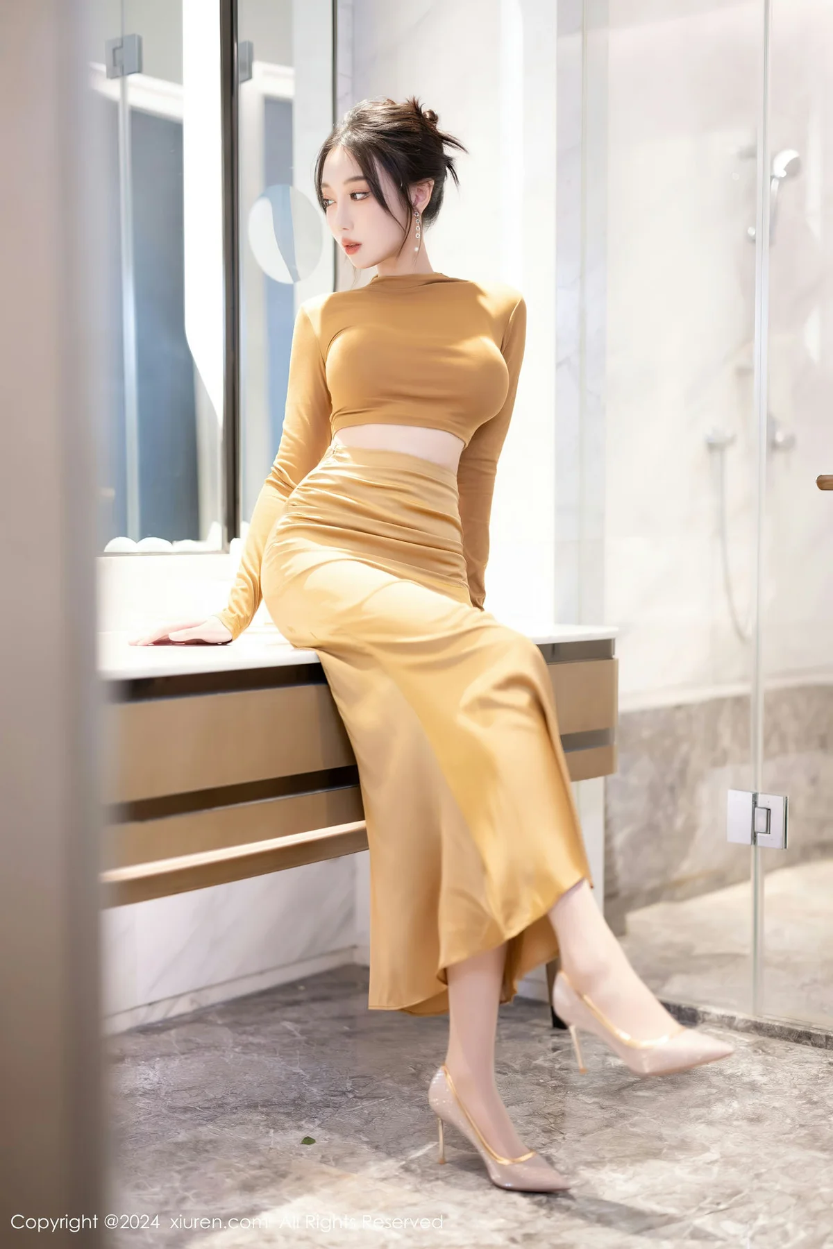 XiuRen 秀人 No.8574 玥儿玥 原色丝袜哈尔滨旅拍3 - 2