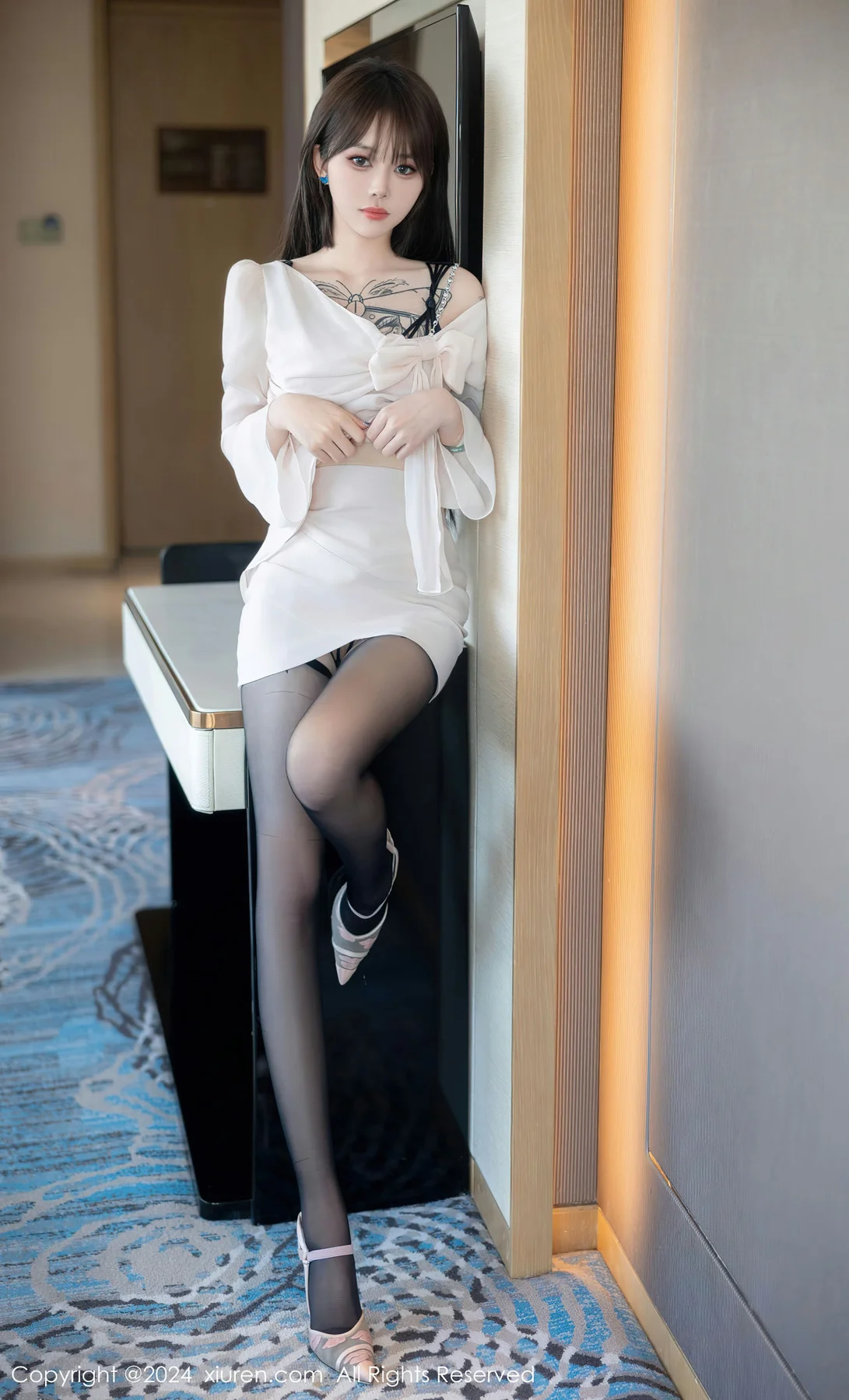 XiuRen 秀人 No.8591 奶瓶. 马兴国黑色情趣性感写真1 - 10