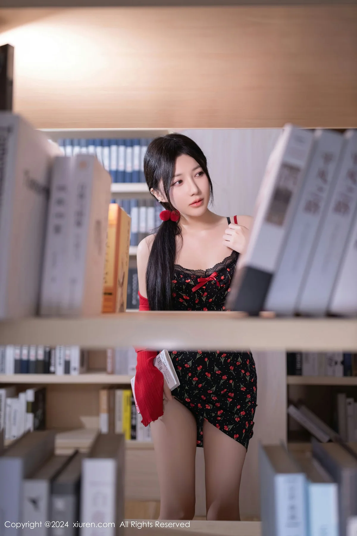 XiuRen 秀人 No.8596 鱼子酱Fish 图书馆场景拍摄性感写真1 - 7