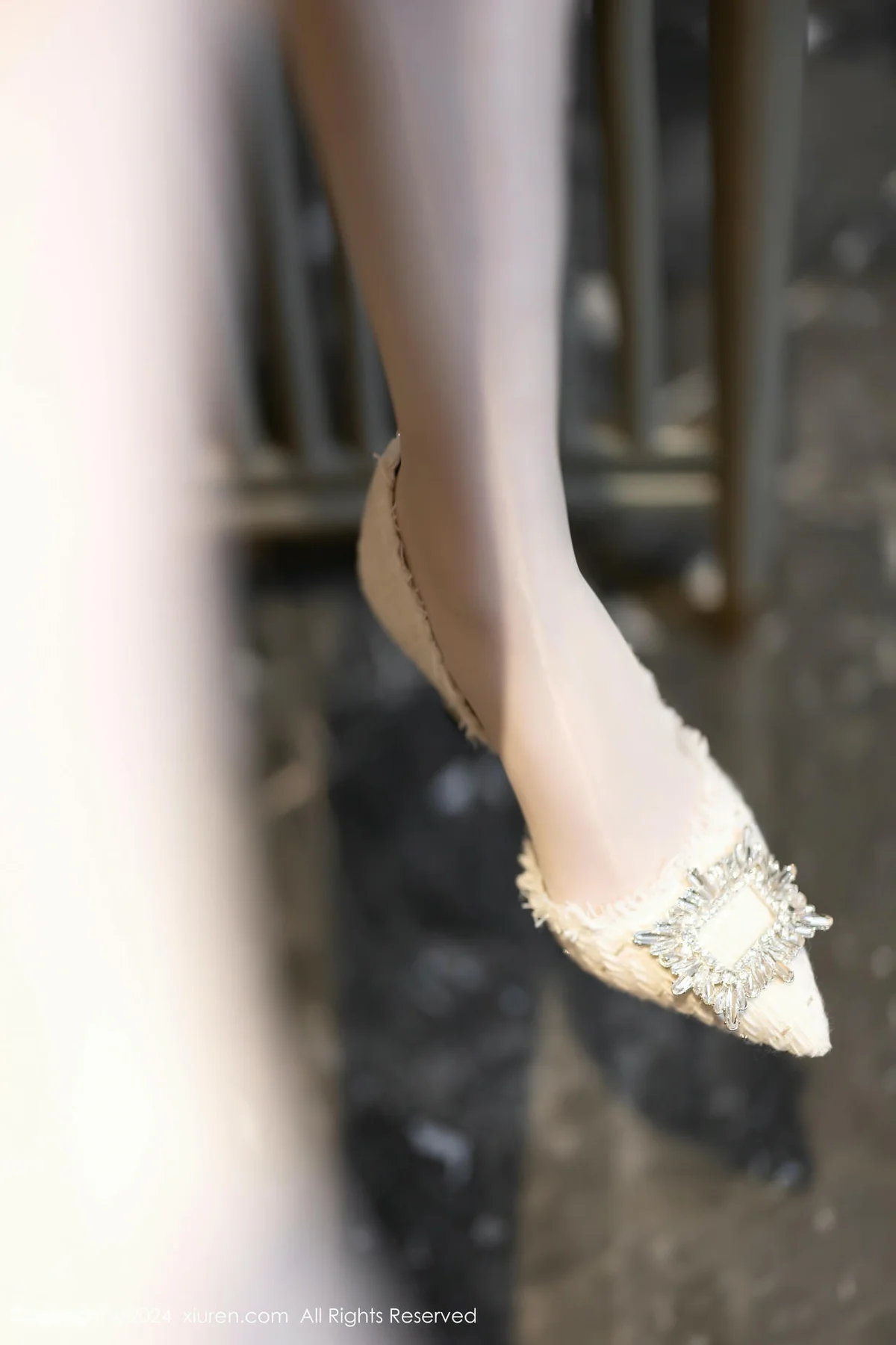 XiuRen 秀人 No.8643 梦心玥 白色丝袜哈尔滨旅拍33 - 9