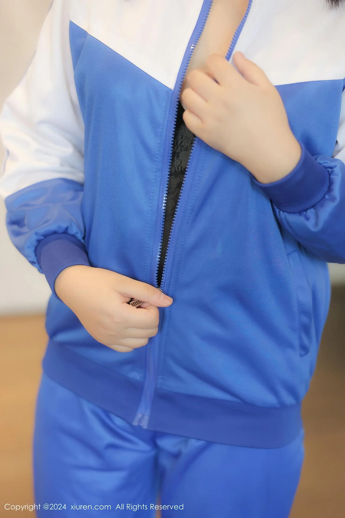 XiuRen 秀人 No.8647 徐若兮学生装搭配性感写真 - 7