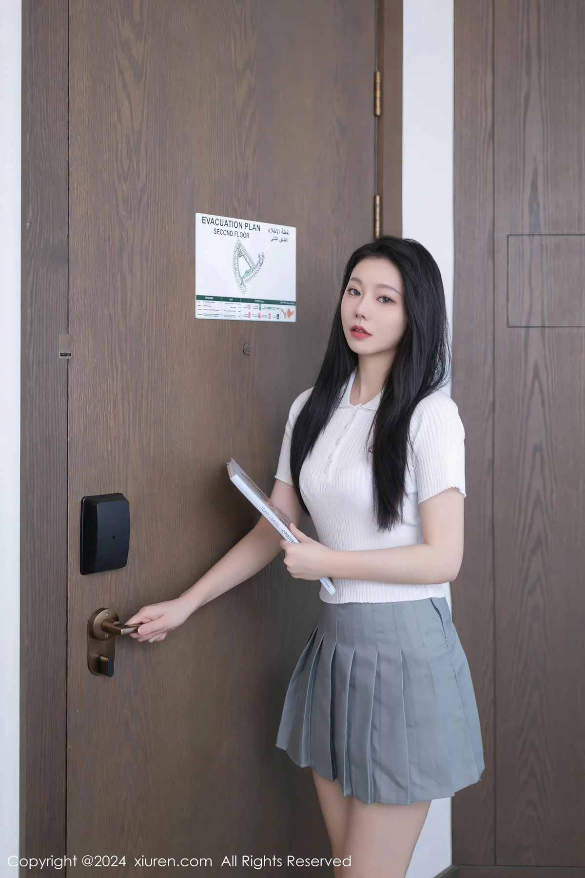 XiuRen 秀人 No.8649 安然anran 灰色蕾丝内衣迪拜旅拍11 - 1