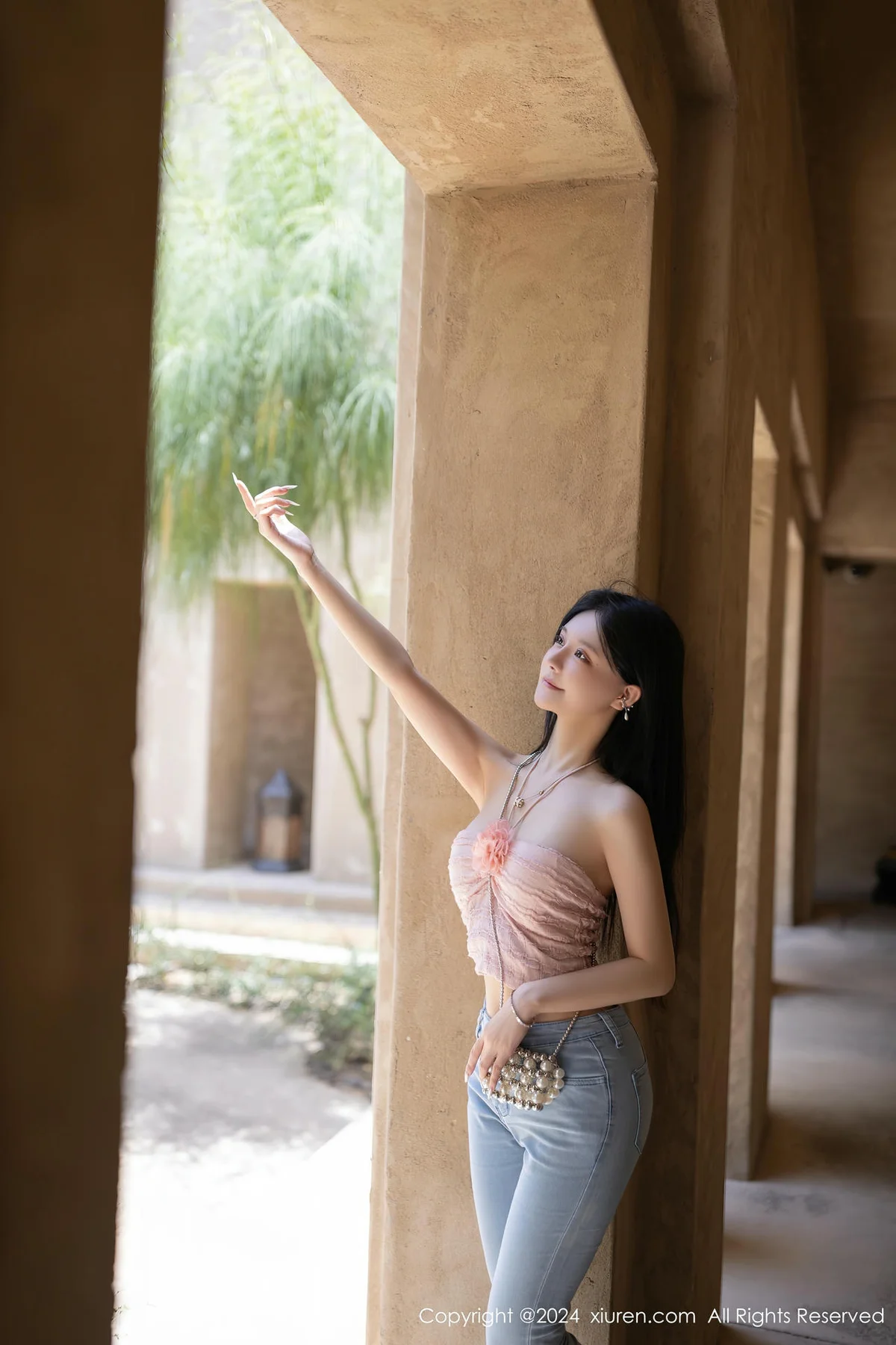 XiuRen 秀人 No.8672 幼幼 多面视角演绎性感写真1 - 3