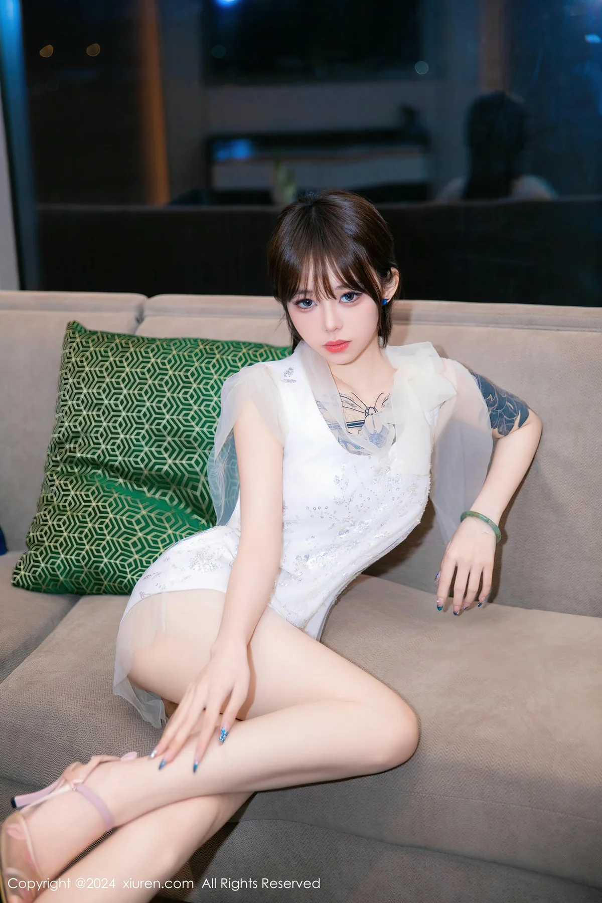 XiuRen 秀人 No.8696 奶瓶. 情趣内衣性感写真2 - 9