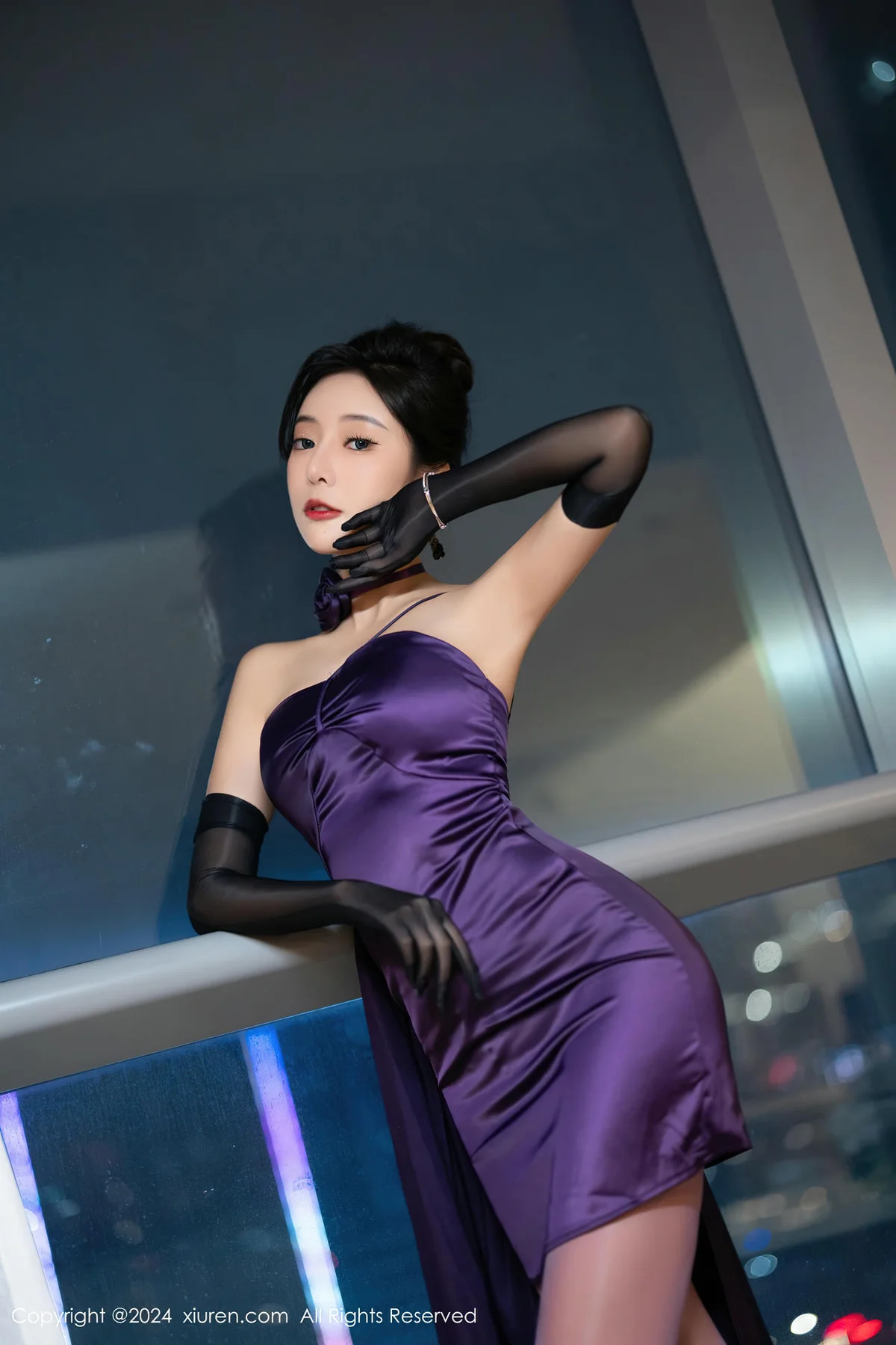 XiuRen 秀人 No.8698 王馨瑶yanni 紫色丝袜性感写真1 - 7