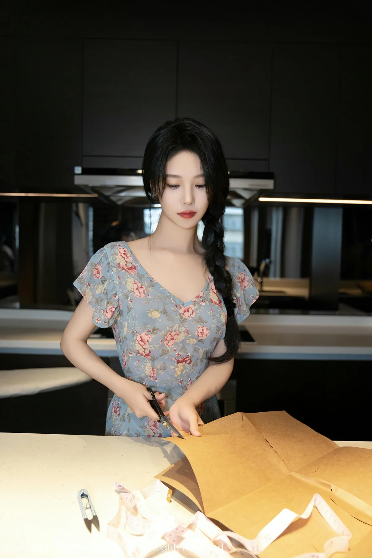 XiuRen 秀人 No.8704 利世 诱人灰丝性感写真3 - 8