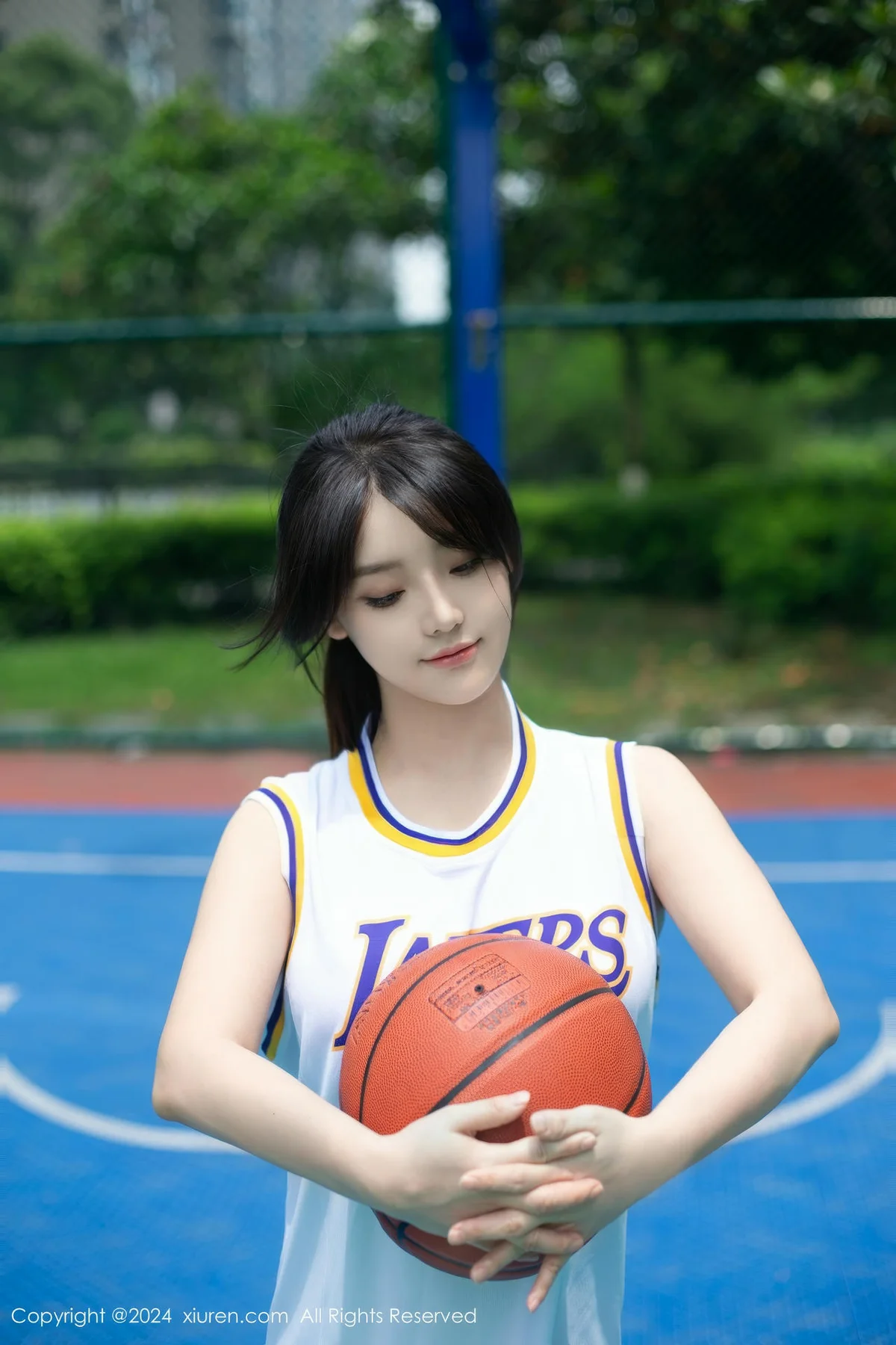 XiuRen 秀人 No.8744 豆瓣酱 蓝球场景互动拍摄性感写真111 - 10