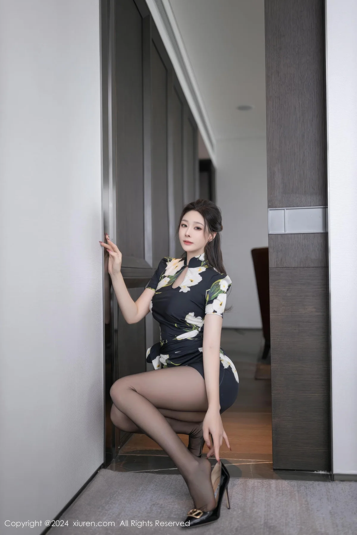 XiuRen 秀人 No.8768 小逗逗 魅惑黑丝性感写真11 - 6