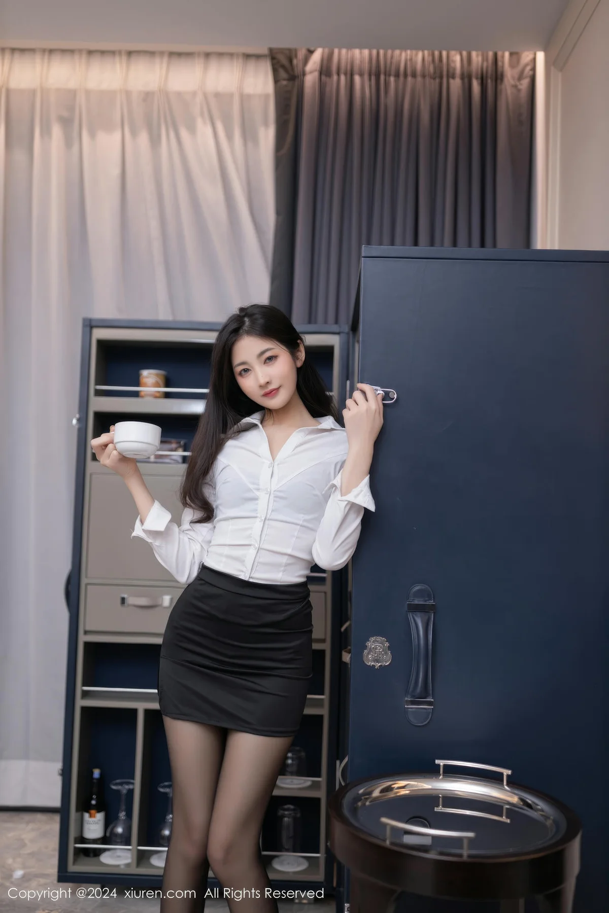 XiuRen 秀人 No.8830 鱼尾fish 秘书OL服饰性感写真11 - 3