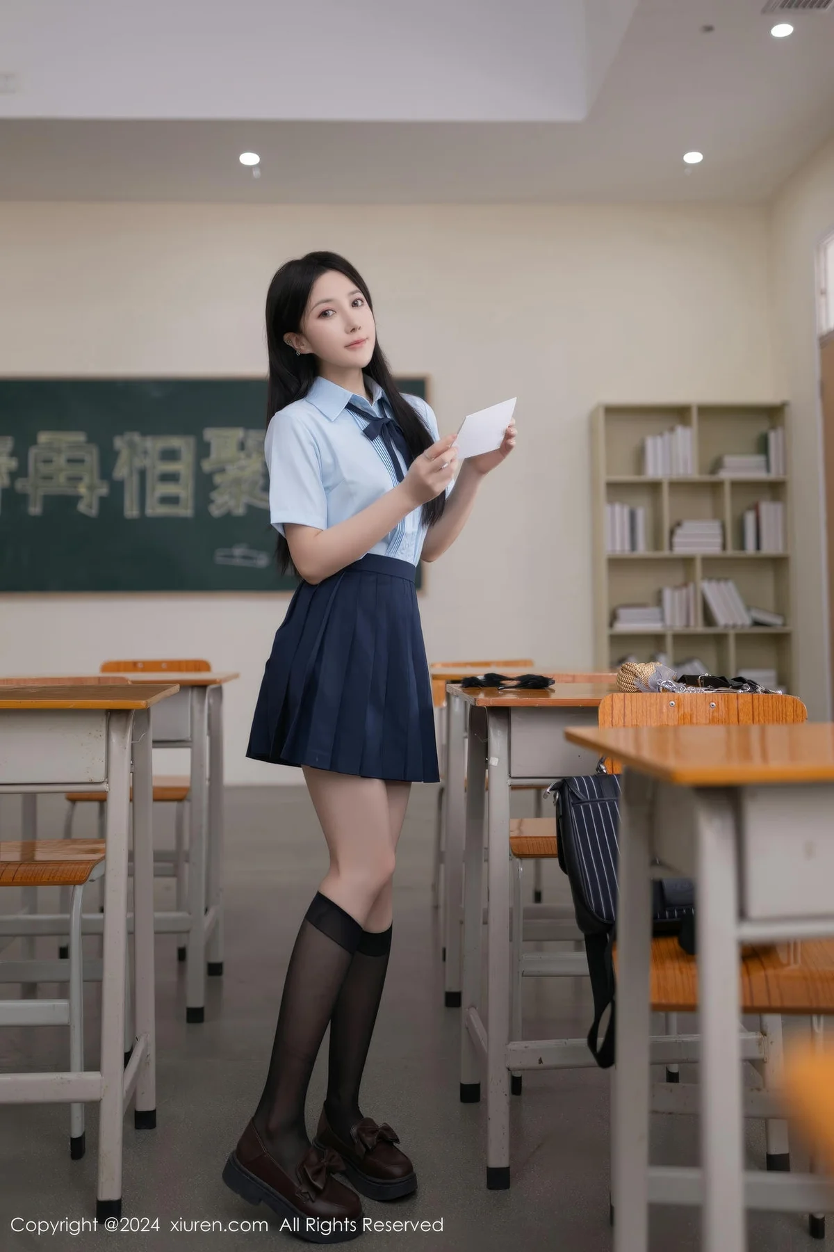 XiuRen 秀人 No.8854 鱼子酱Fish 班长的礼物主题拍摄迪拜旅拍写真11 - 4