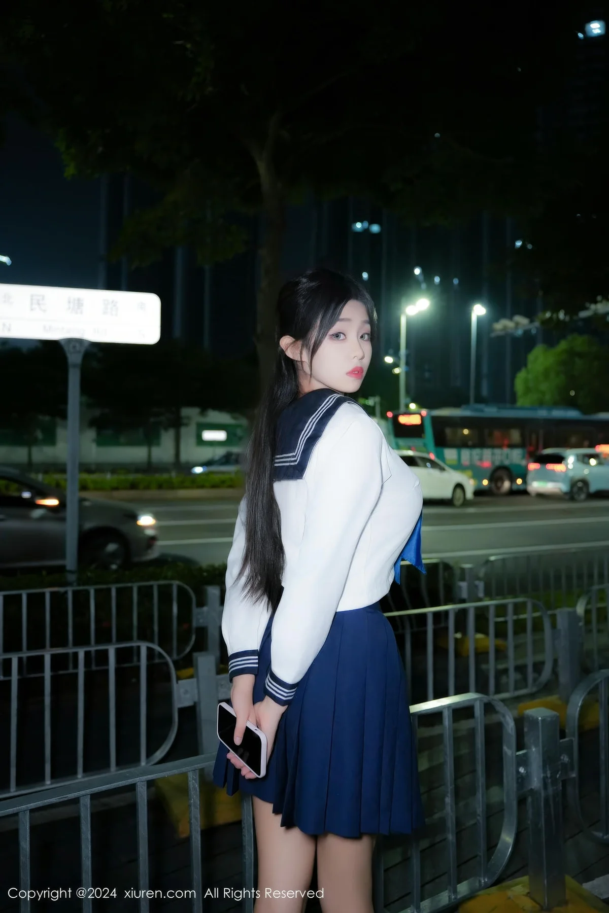 XiuRen 秀人 No.8879 董林越 蓝白色校服性感写真 - 2