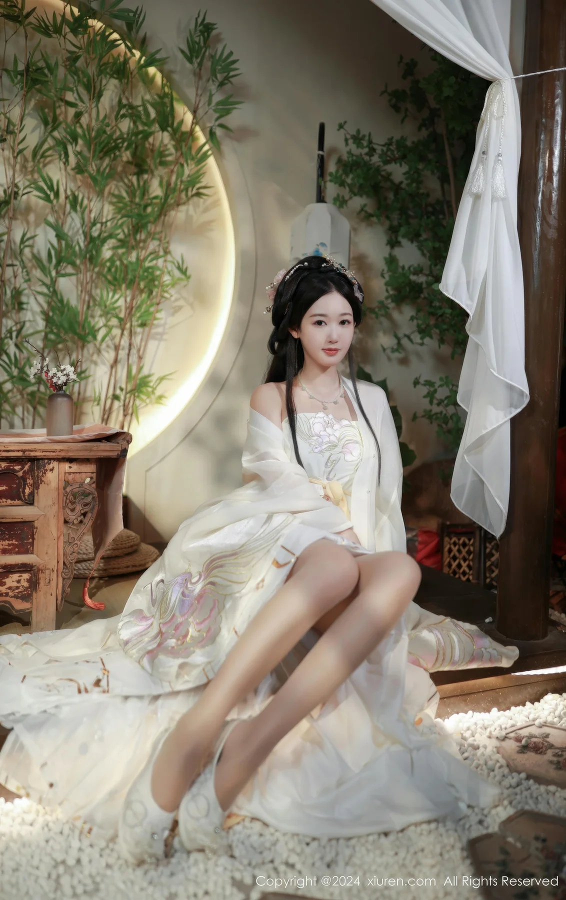 XiuRen 秀人 No.8898 唐安琪 浅色古装迪拜旅拍11 - 3