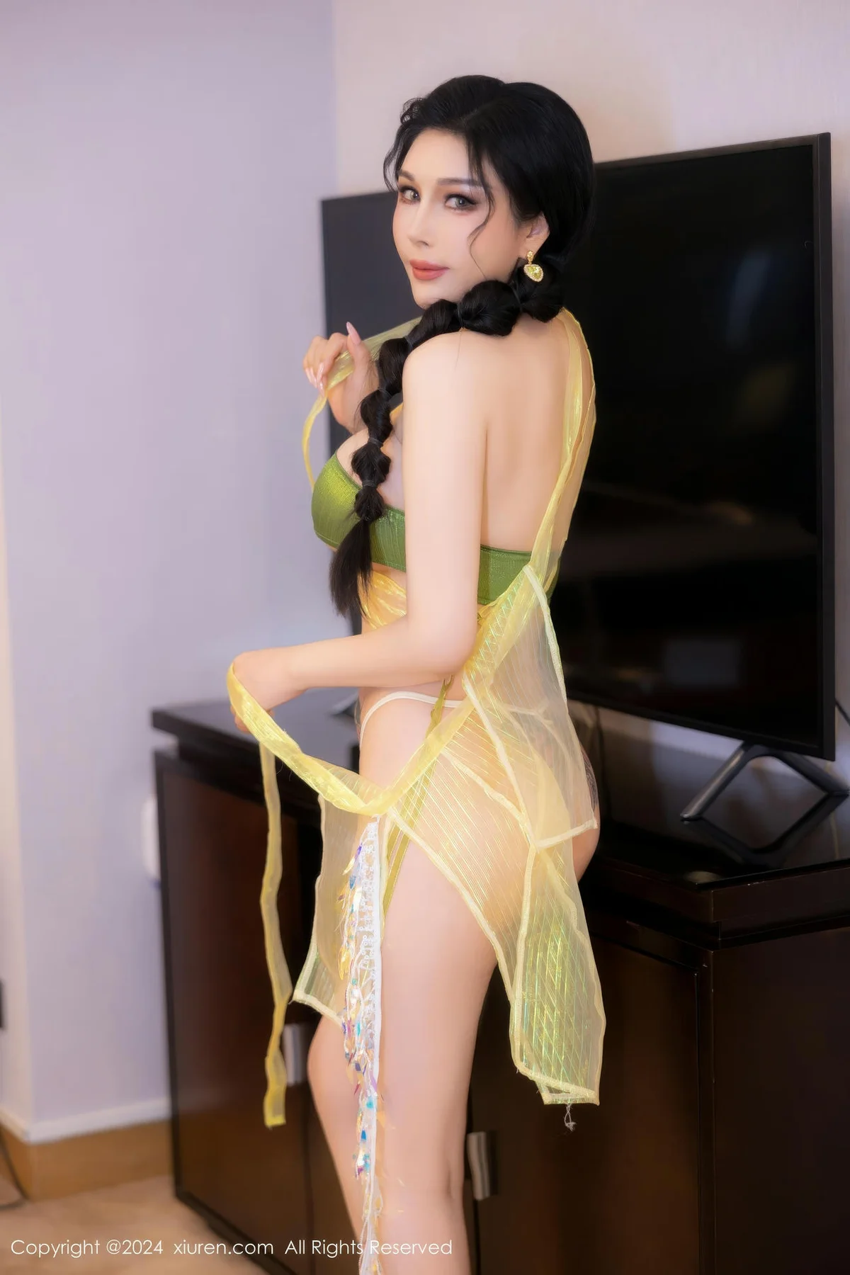 XiuRen 秀人 No.8913 田冰冰 黄色情趣服饰性感写真 - 5