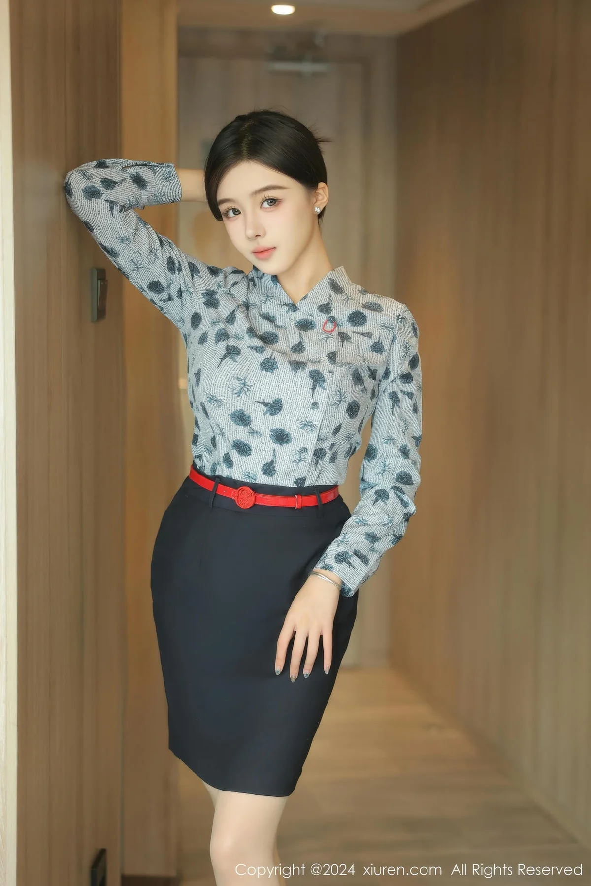 XiuRen 秀人 No.8919 袁圆 首套写真性感空姐1 - 1