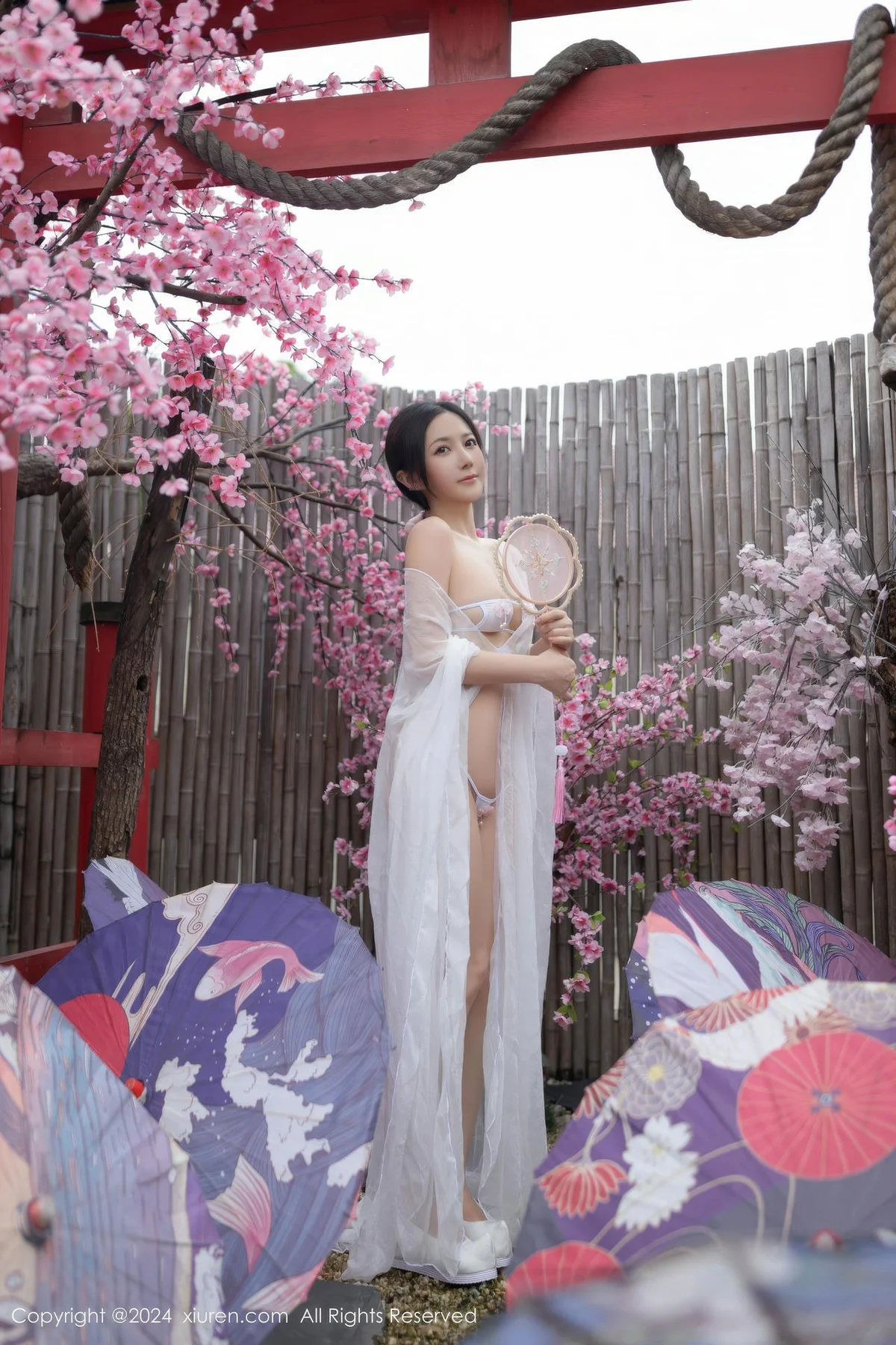 XiuRen 秀人 No.8927 鱼子酱Fish 白色轻透连衣裙迪拜旅拍11 - 4