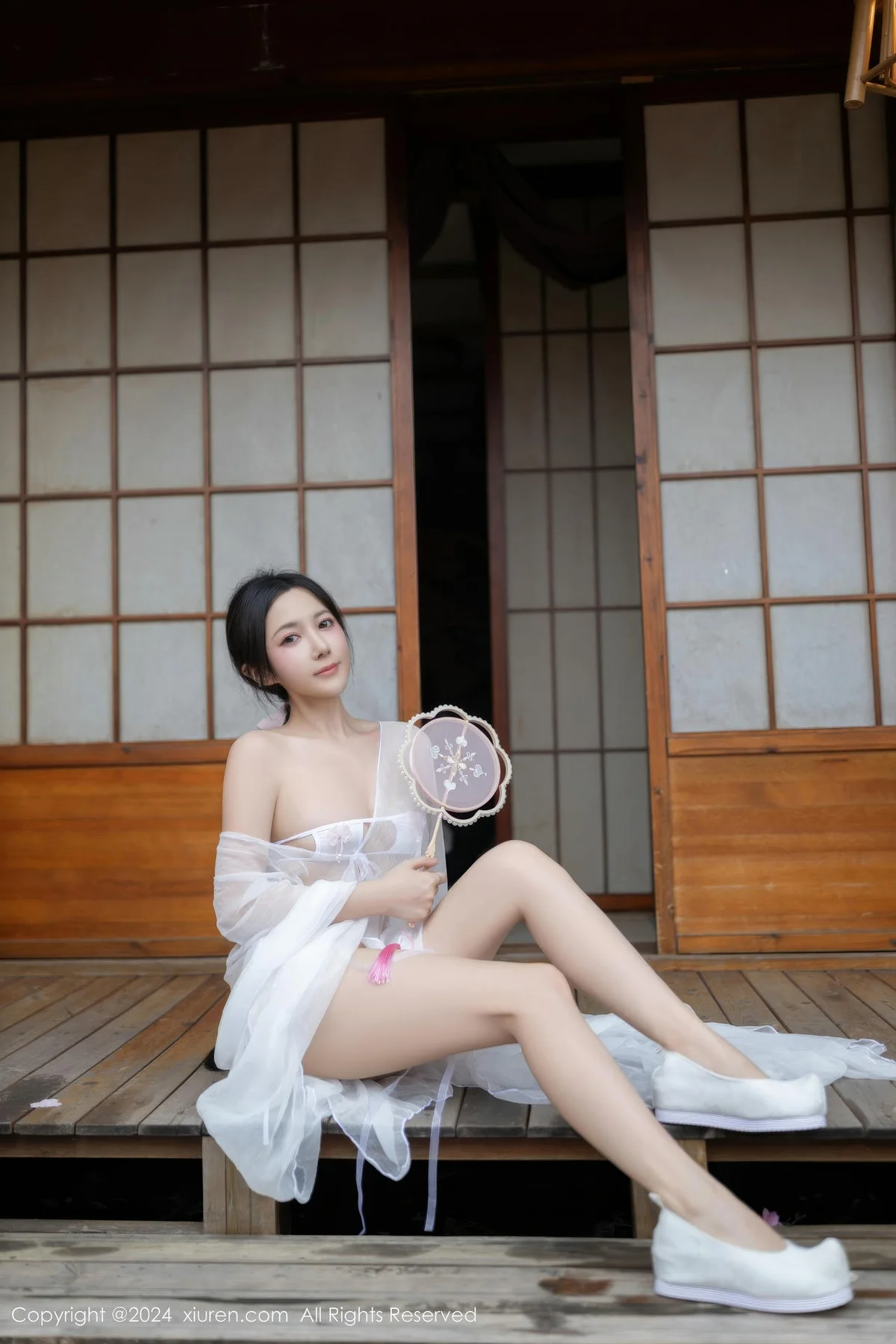 XiuRen 秀人 No.8927 鱼子酱Fish 白色轻透连衣裙迪拜旅拍11 - 6