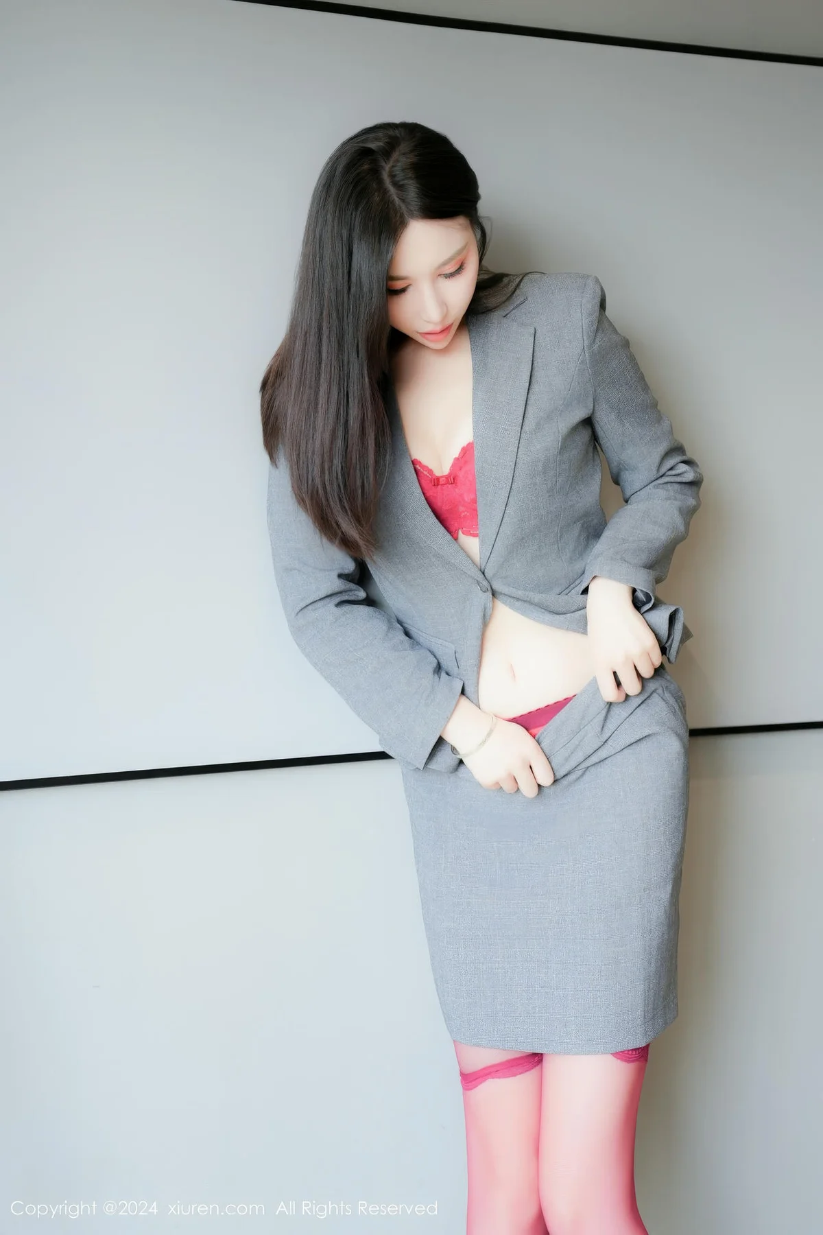 XiuRen 秀人 No.8967 曼柔 红色丝袜性感写真 - 4