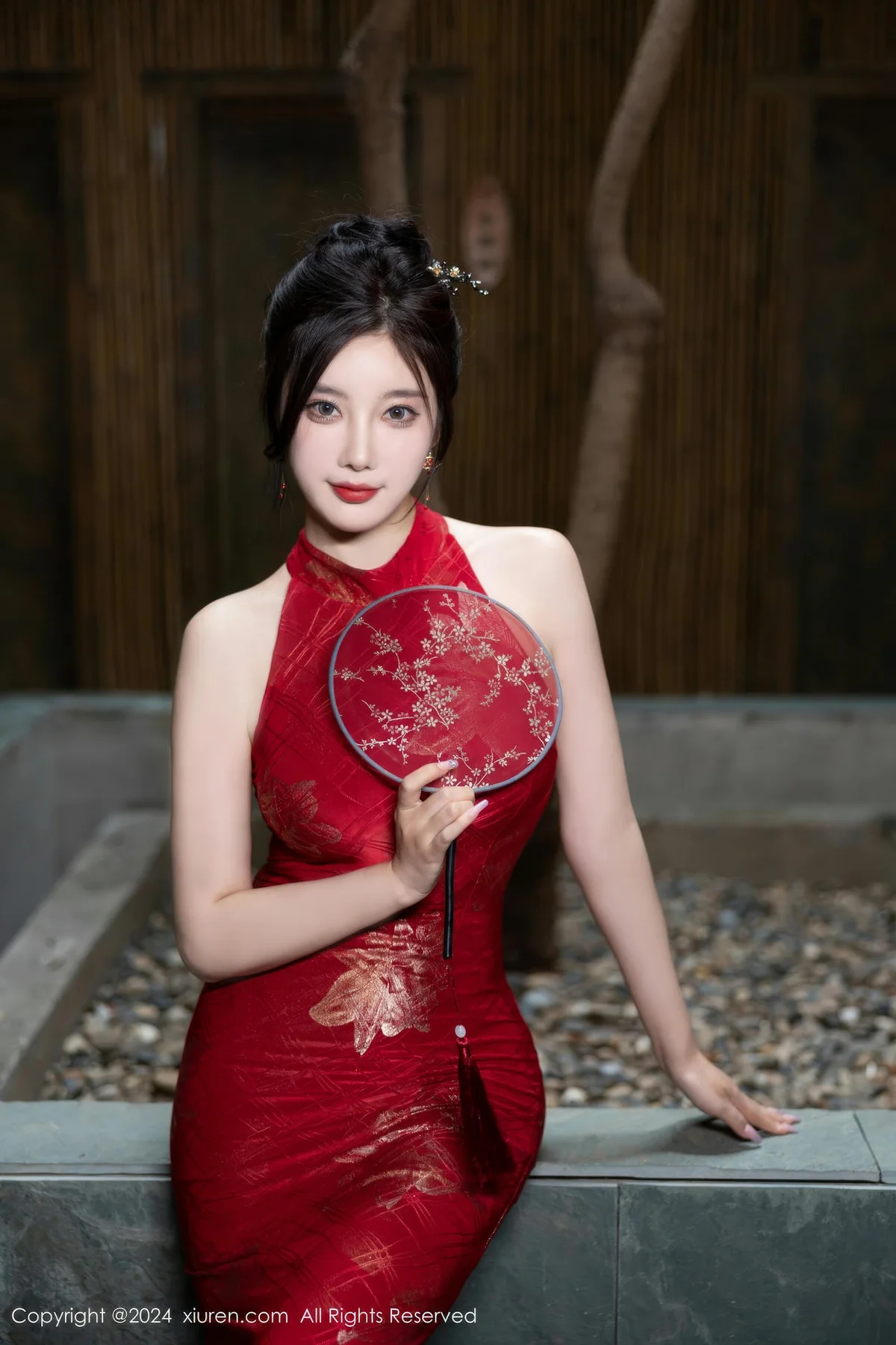 XiuRen 秀人 No.8996 杨晨晨Yome 红色旗袍性感写真1 - 4