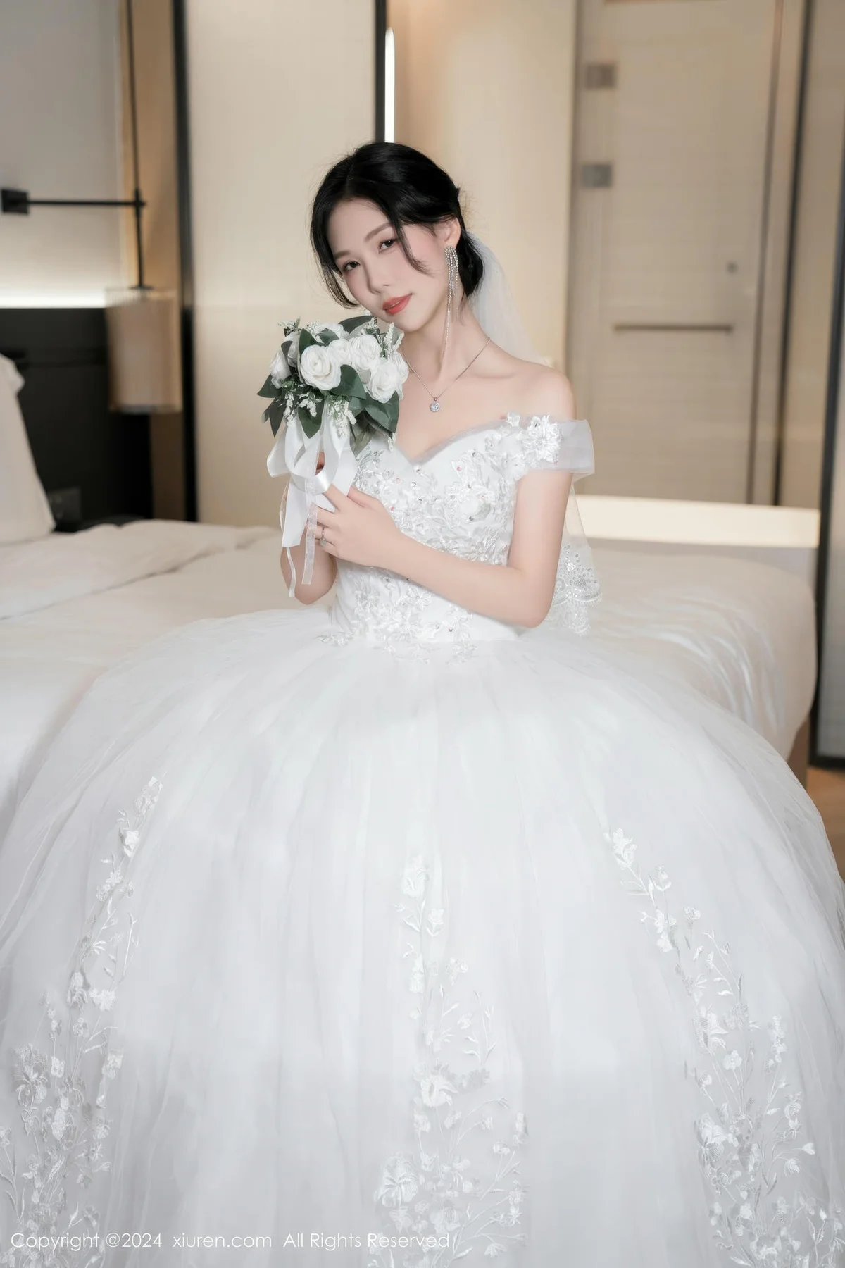 XiuRen 秀人 No.8998 利世 魅惑肉丝性感写真22 - 1