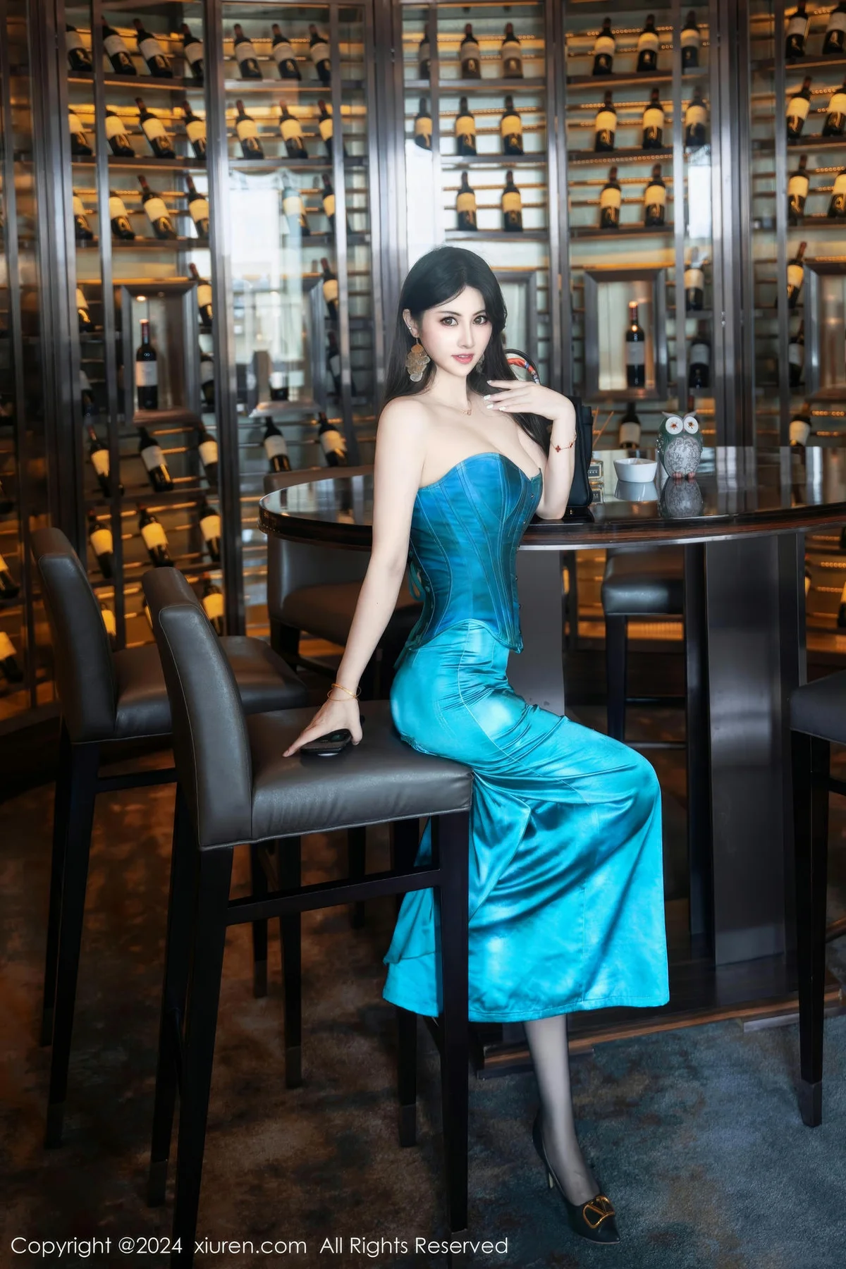 XiuRen 秀人 No.9039 诗诗kiki 酒吧巧遇美女性感写真2 - 5