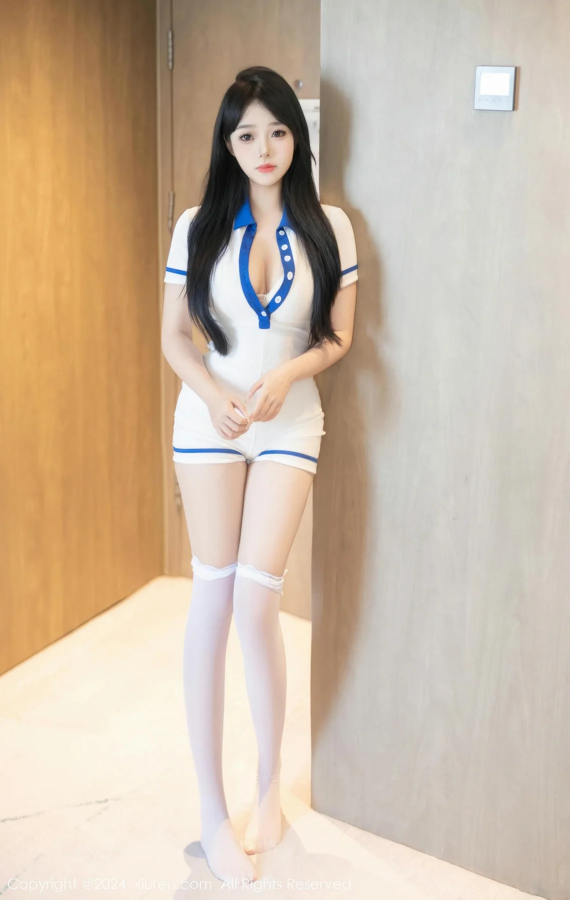 XiuRen 秀人 No.9056 黎秋秋 白色情趣学妹性感写真 - 1