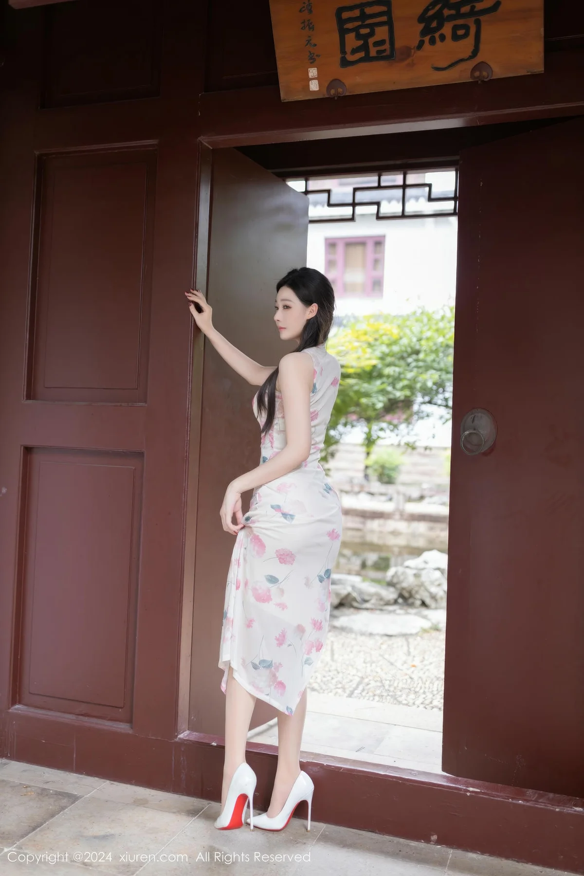 XiuRen 秀人 No.9087 小逗逗 诱人肉色丝袜性感写真11 - 7