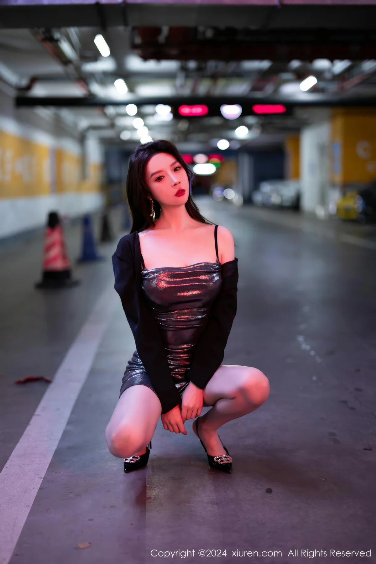 XiuRen 秀人 No.9137 梦心玥 深灰色吊带短裙性感写真 - 8