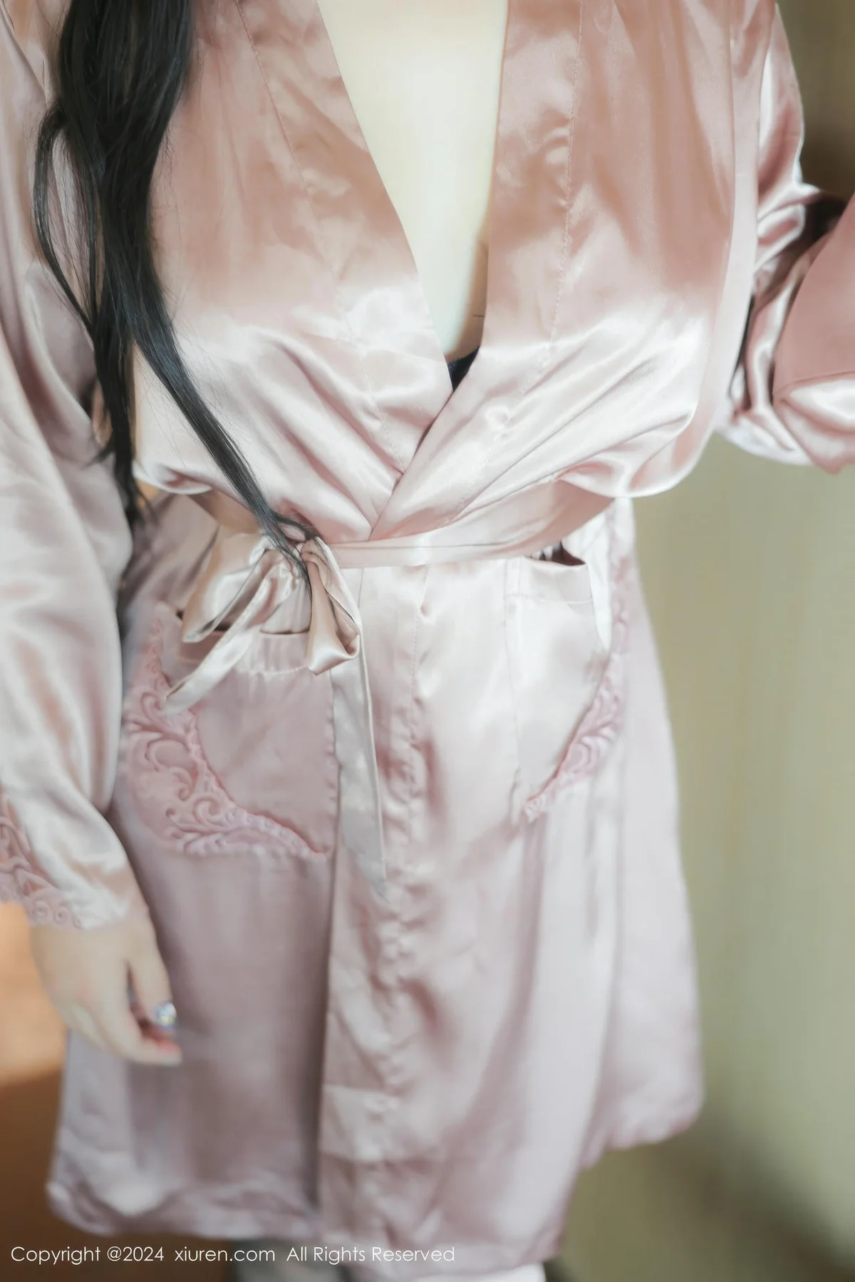 XiuRen 秀人 No.9159 白洁bessie 黑丝美腿私房写真 - 1