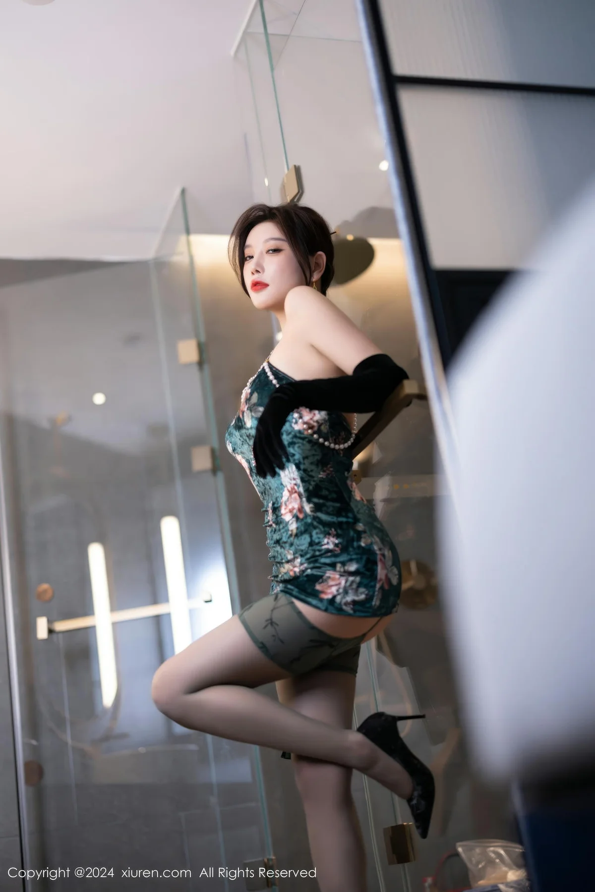 XiuRen 秀人 No.9165 杨晨晨Yome 气质美女私房写真 - 1