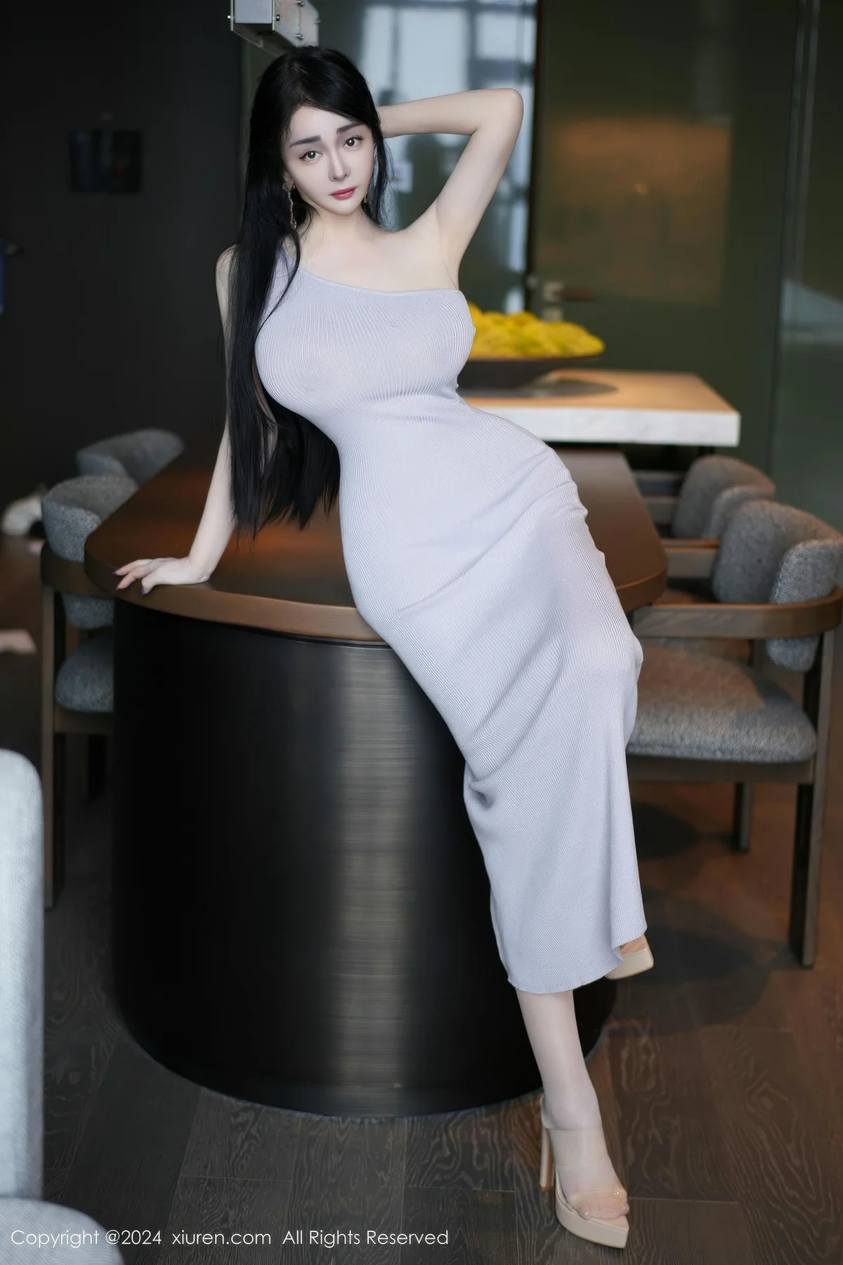 XiuRen 秀人 No.9183 允爾 诱人肉色丝袜 - 1