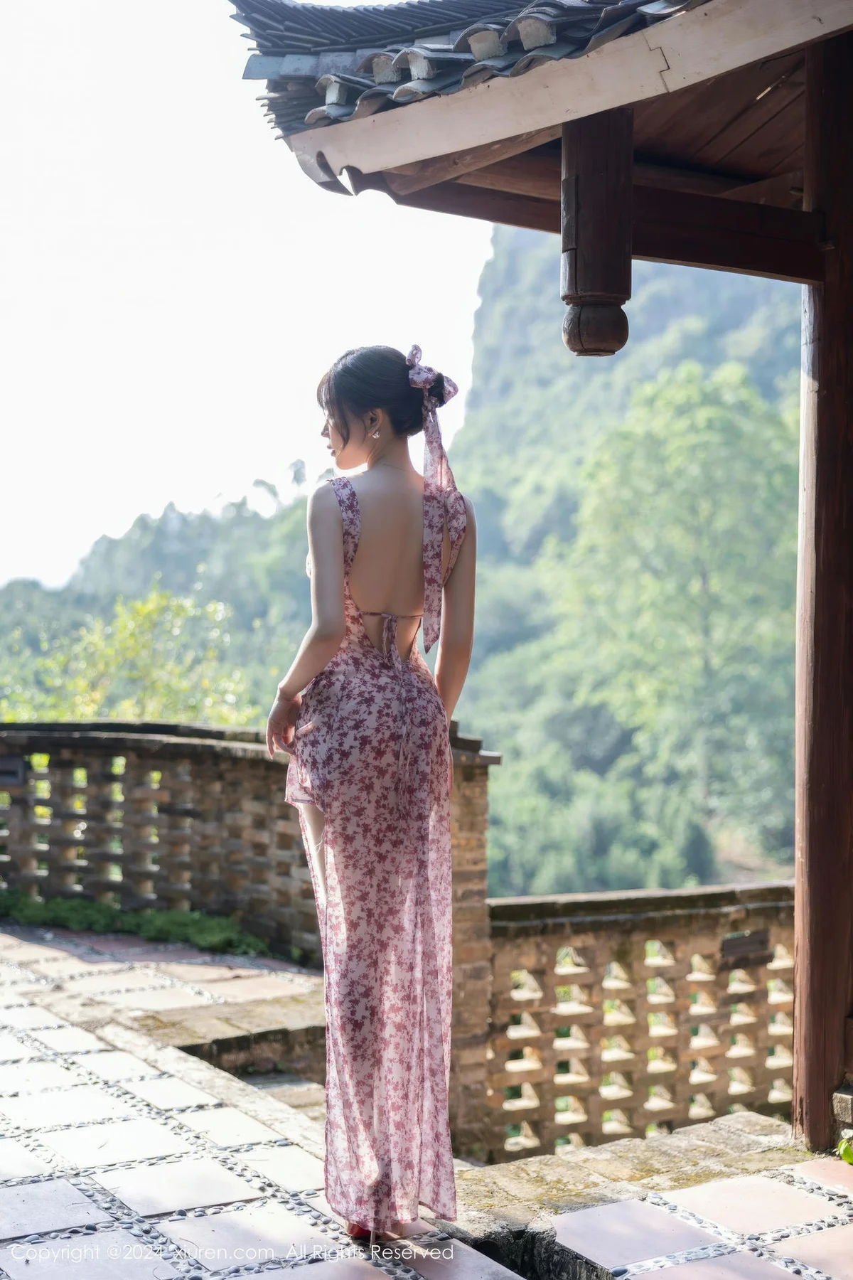 XiuRen 秀人 No.9195 徐莉芝Booty 性感碎花连衣裙 - 1