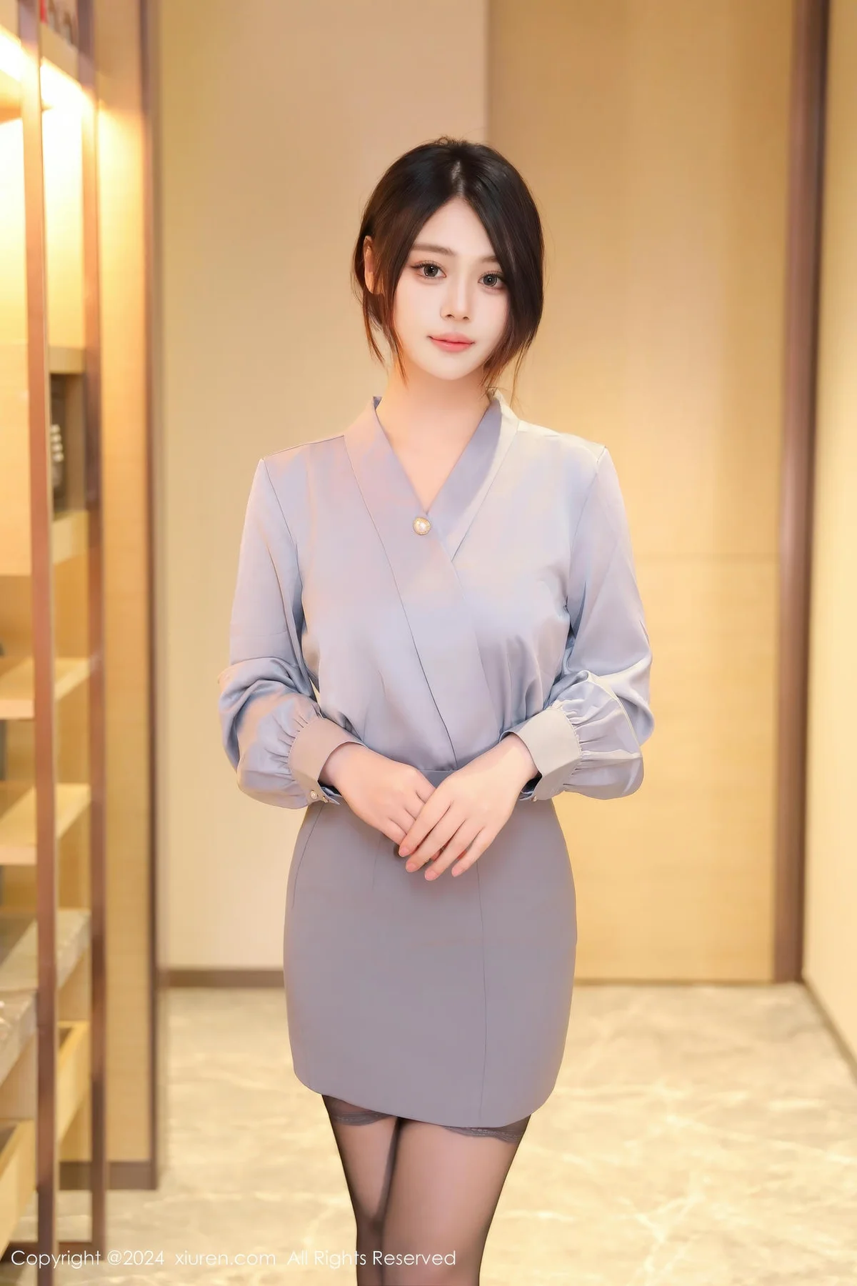 XiuRen 秀人 No.9202 蛋蛋宝 灰色OL服饰灰色丝袜 - 5