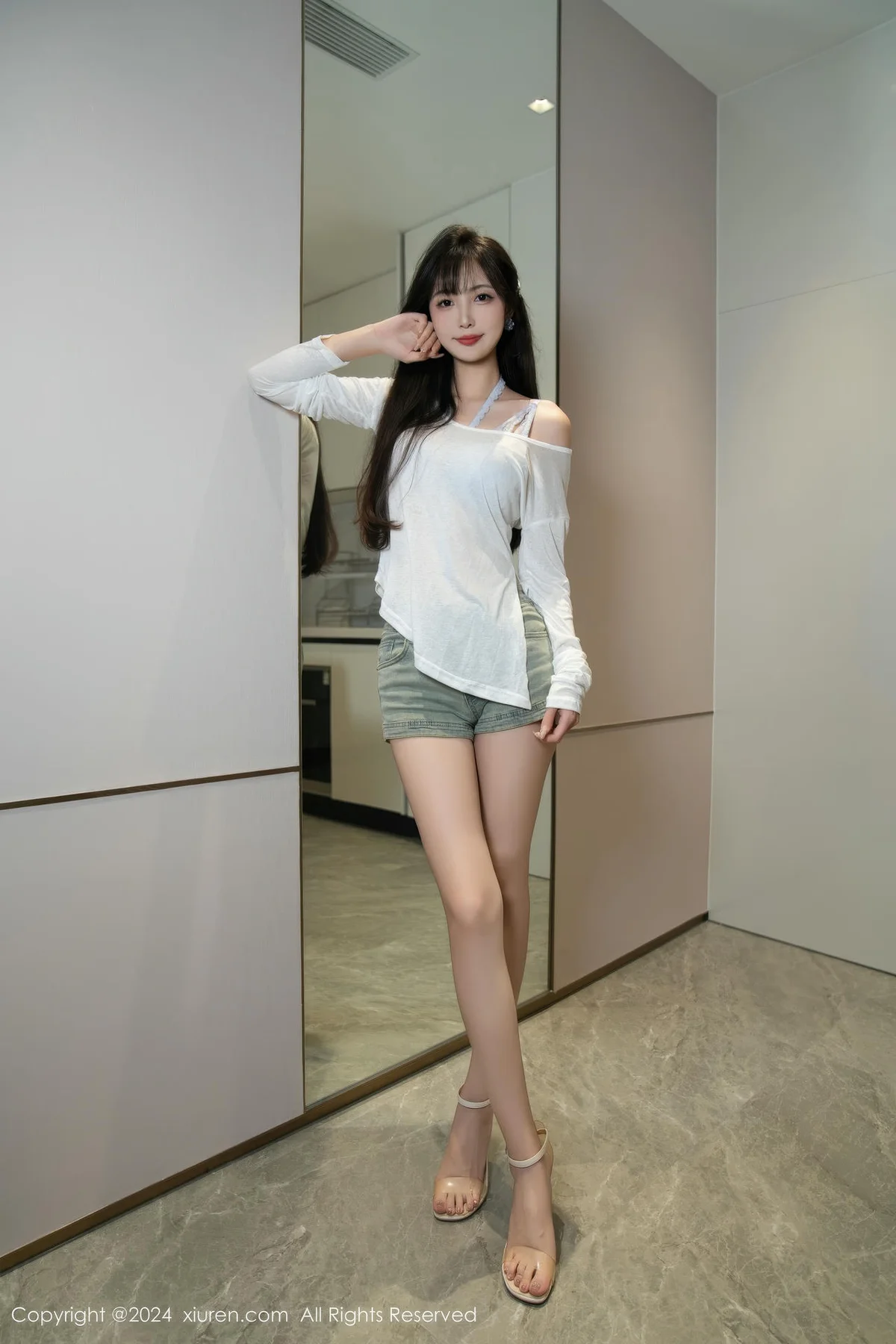 XiuRen 秀人 No.9215 林星阑 蓝色超短牛仔裤 - 7