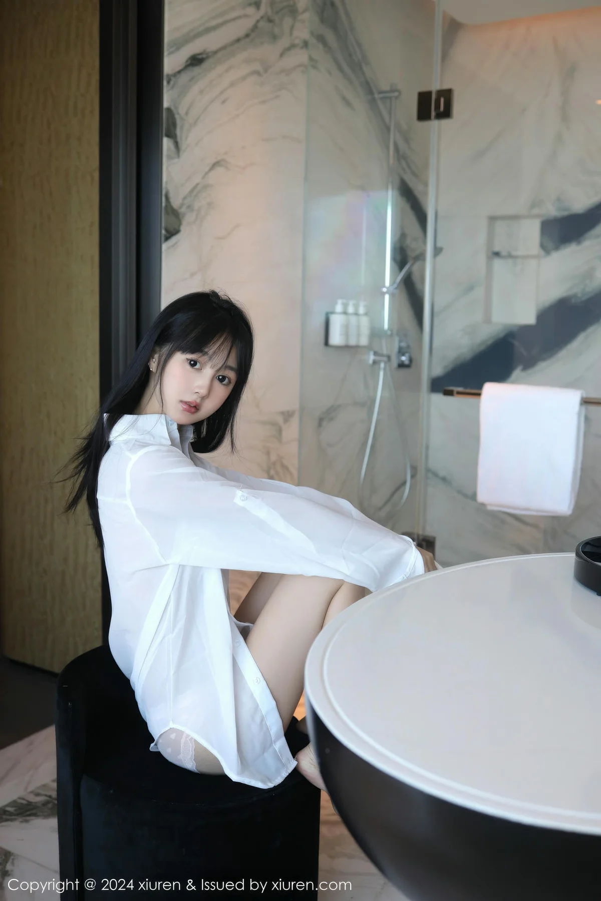 XiuRen 秀人 No.9251 林好好 首套写真白色衬衣萝莉 - 3