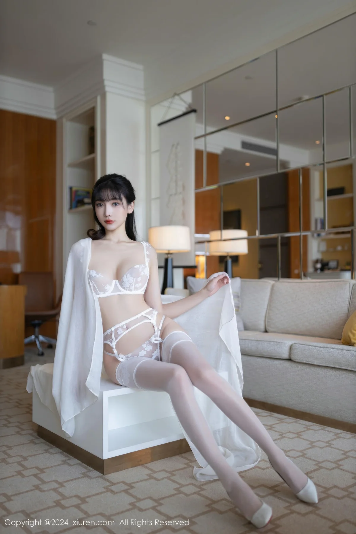 XiuRen 秀人 No.9340 陆萱萱 白丝美腿写真 - 2