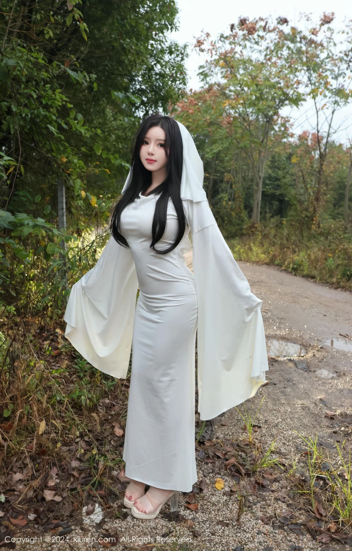 XiuRen 秀人 No.9376 小薯条nienie 俏皮cos爆乳 - 7