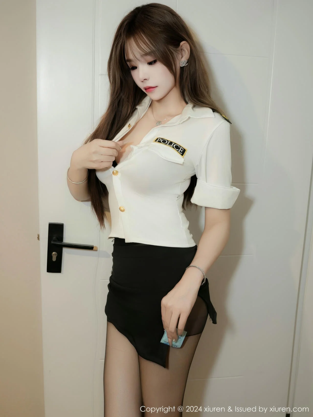XiuRen 秀人 No.9378 菲菲吃不胖 黑丝爆乳制服 - 6