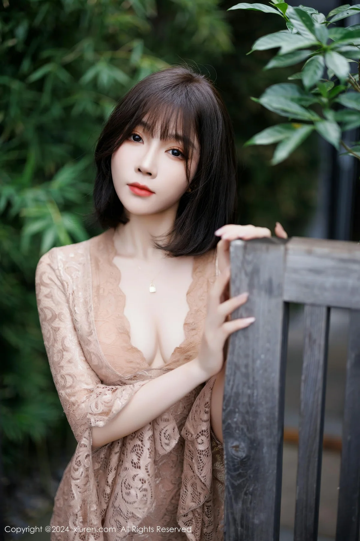 XiuRen 秀人 No.9412 徐莉芝Booty 翘臀紧身裙 - 1