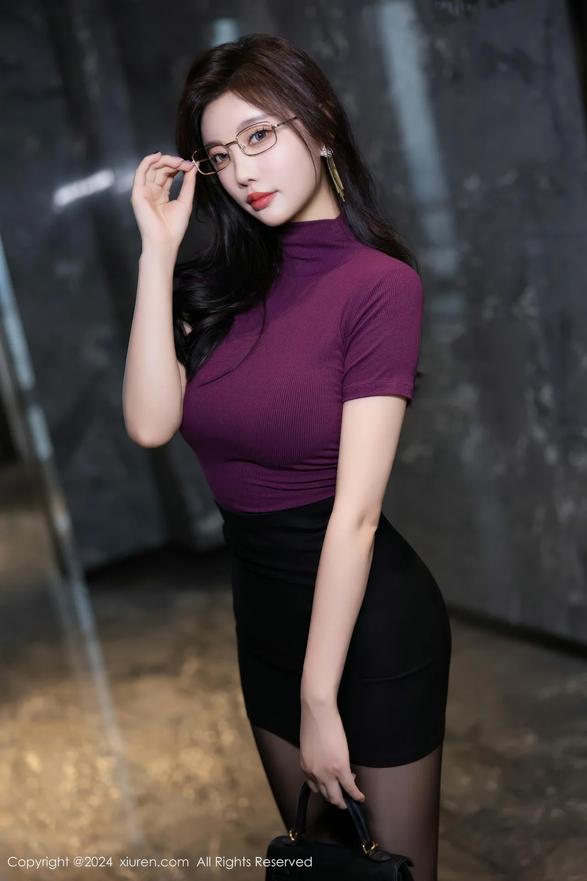 XiuRen 秀人 No.9421 杨晨晨Yome 短裙翘臀女神 - 2