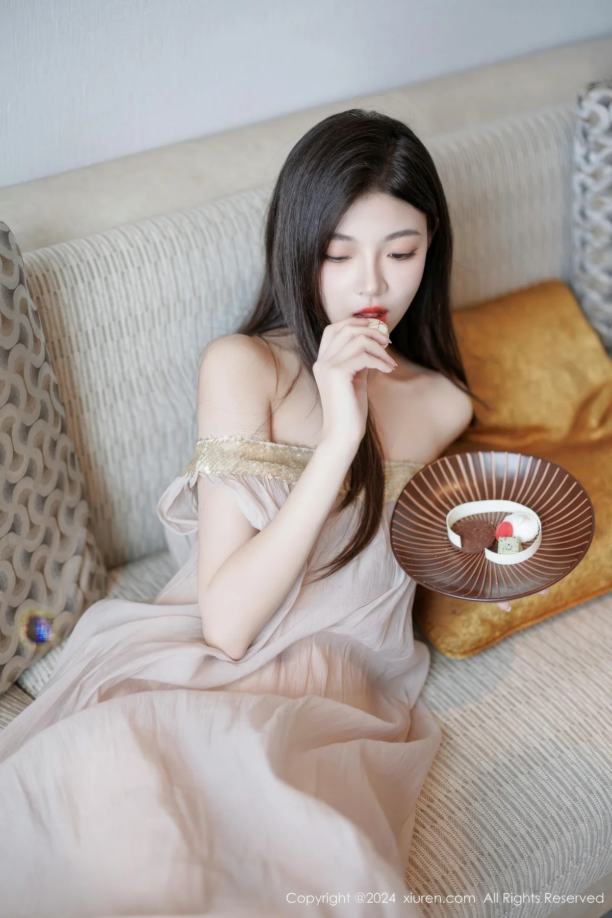 XiuRen 秀人 No.9426 初梦瑶 透视长裙绝美身材 - 3