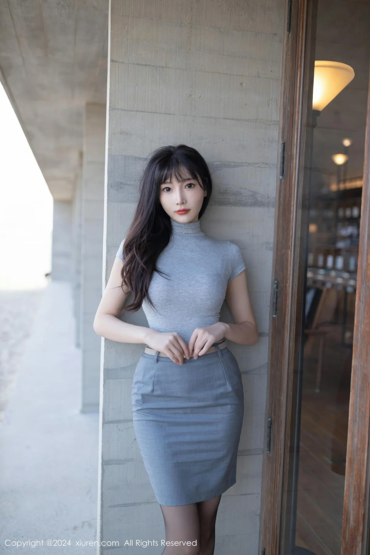 XiuRen 秀人 No.9450 陆萱萱 短裙ol制服 - 1